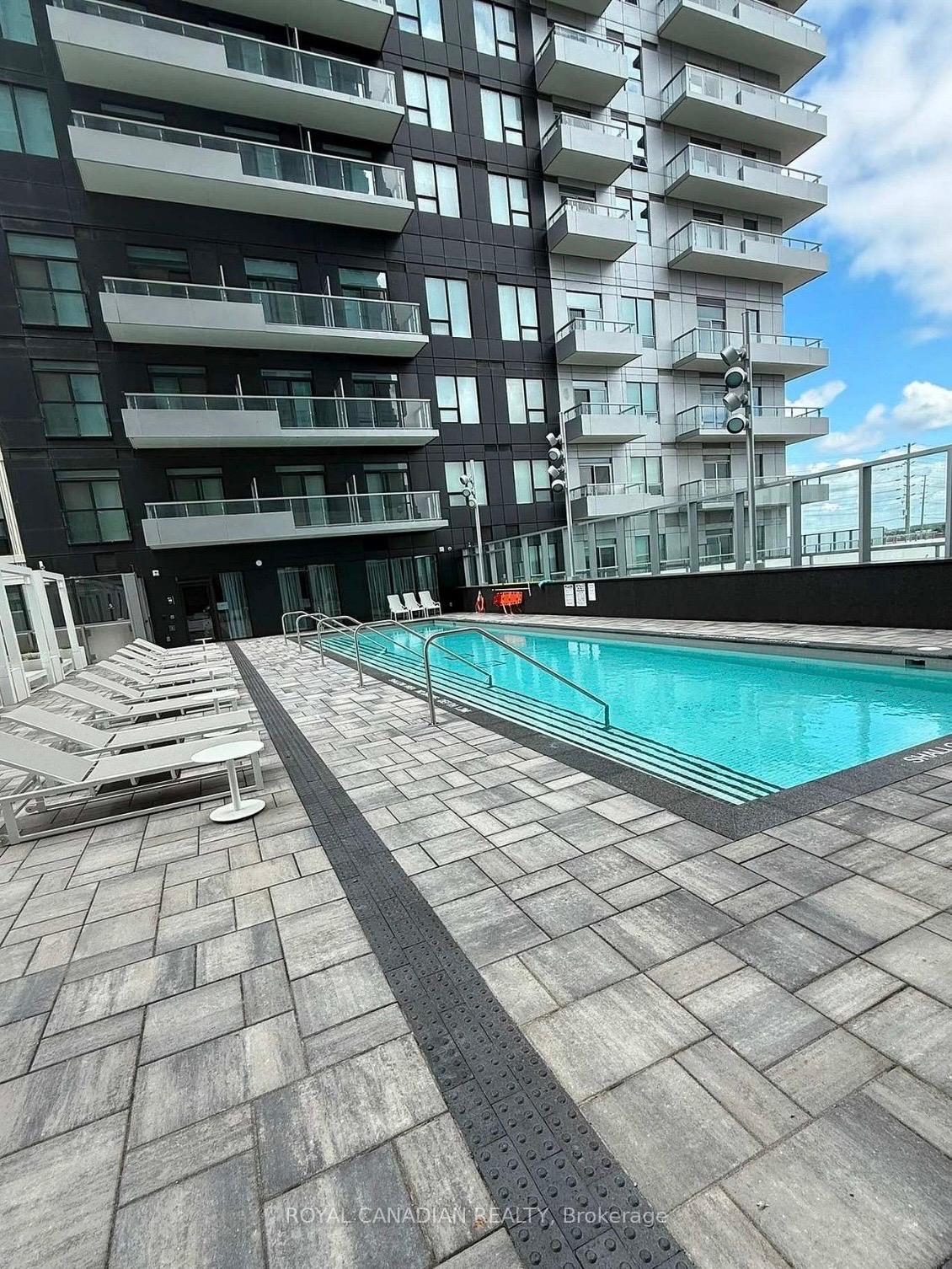 Photo 13 of Unit 613, 21 Meadowvale Road, Vaughan, Concord — HOMEH