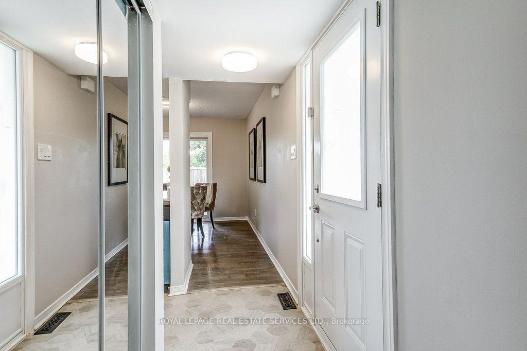 Photo 3 of Unit 19, 2530 Northampton Boulevard, Burlington, Headon — HOMEH