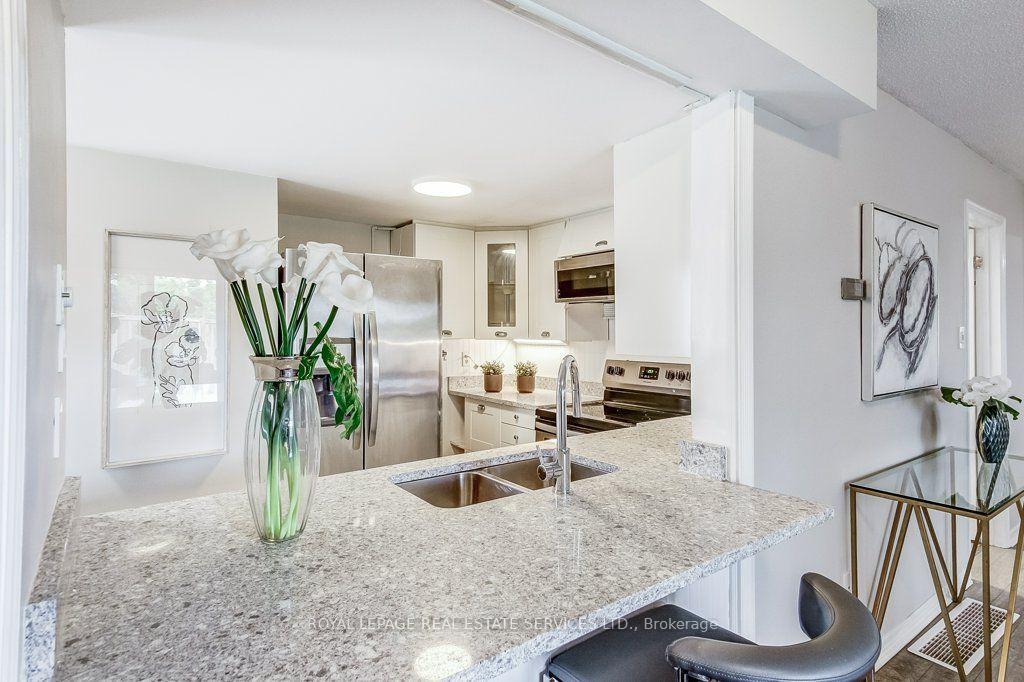 Photo 7 of Unit 19, 2530 Northampton Boulevard, Burlington, Headon — HOMEH