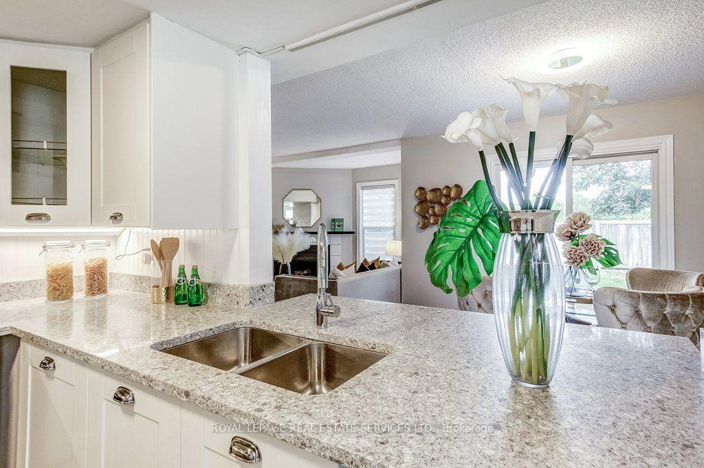 Photo 12 of Unit 19, 2530 Northampton Boulevard, Burlington, Headon — HOMEH