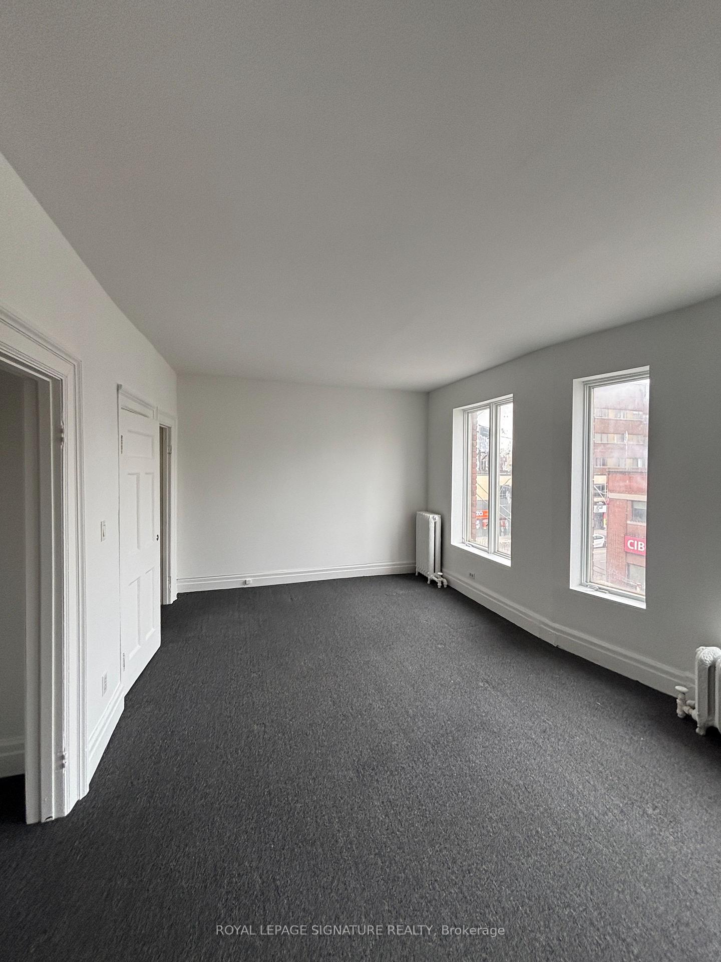 Photo 3 of Unit 3rd Floor, 563 Bloor Street W, Toronto, University — HOMEH
