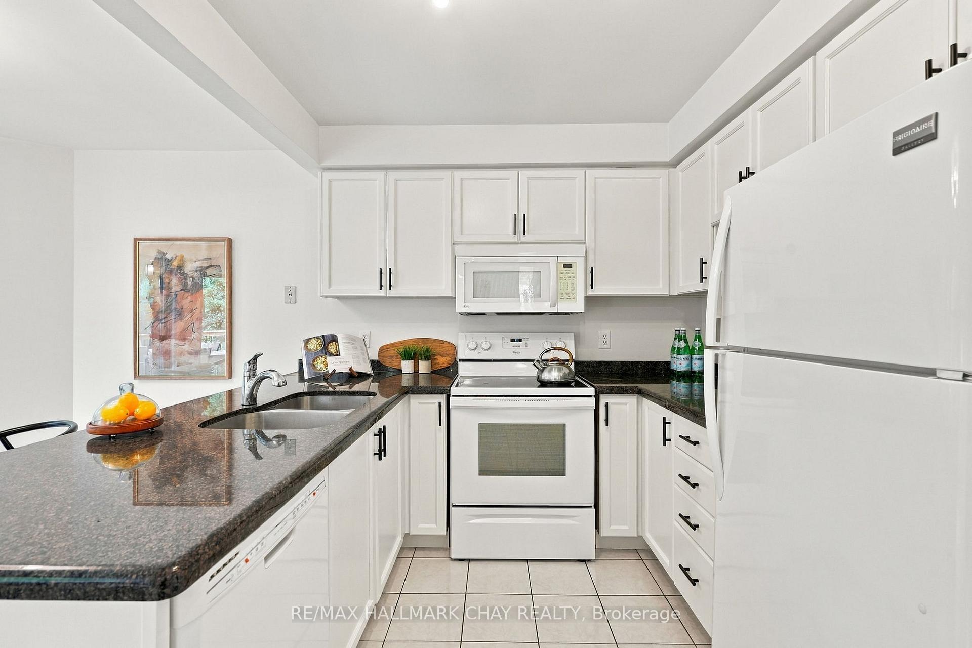 Photo 15 of 3 Maw Court, Barrie, Northwest — HOMEH