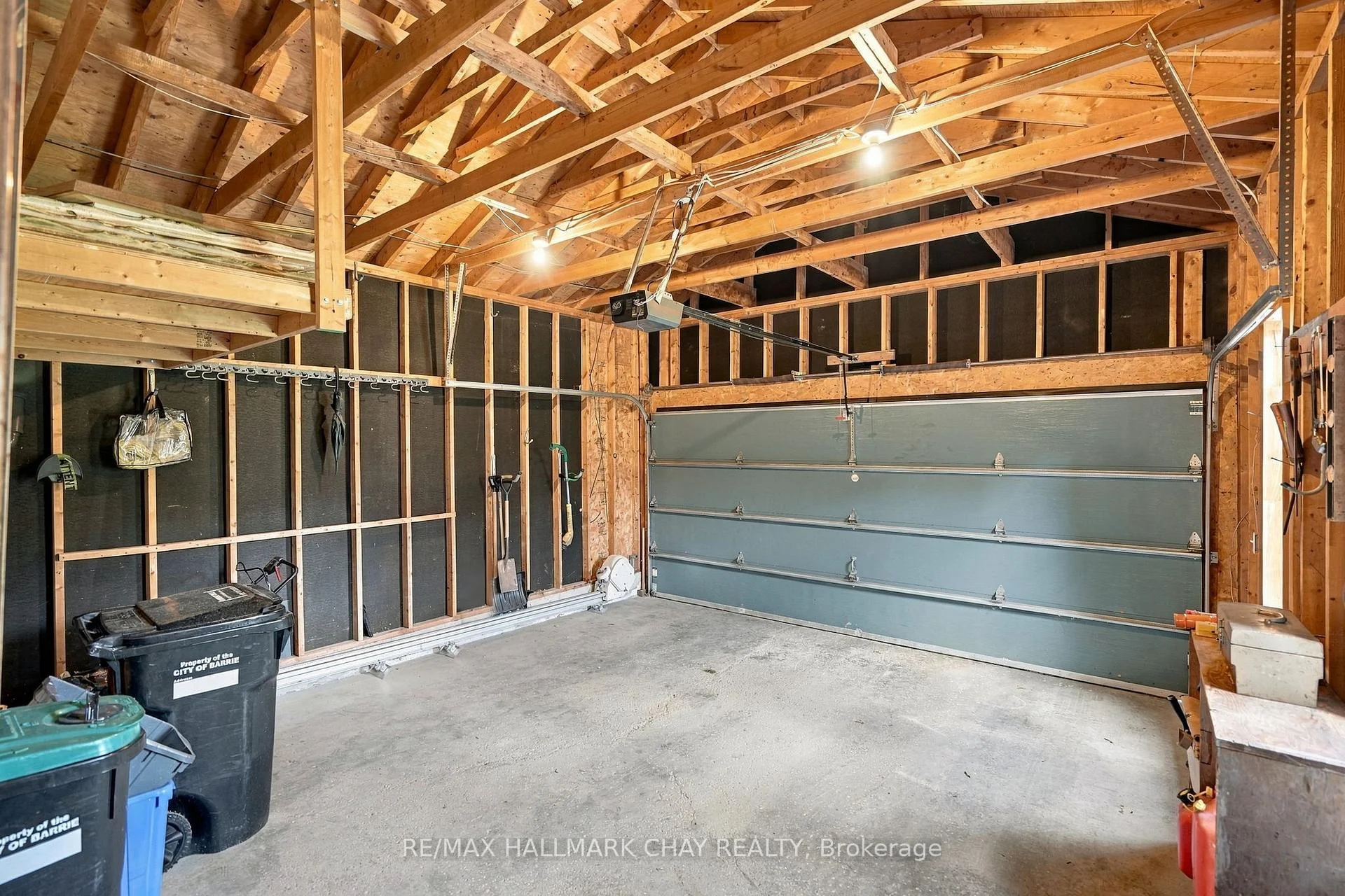 Photo 28 of 3 Maw Court, Barrie, Northwest — HOMEH