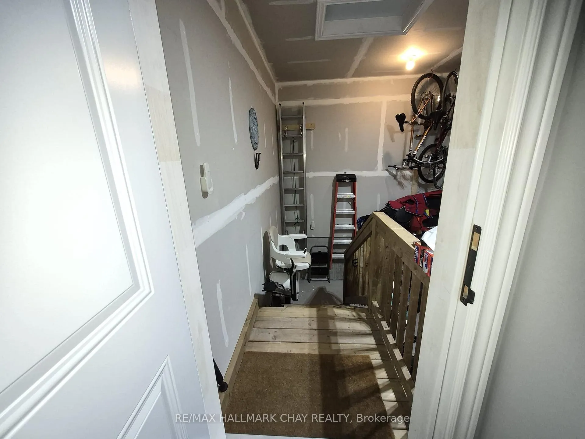 Photo 15 of 11 Rabbit Road, Brighton, Rural Brighton — HOMEH