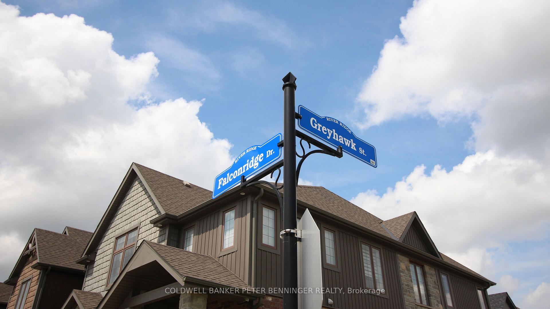 Photo 4 of 259 Falconridge Drive, Kitchener, Bridgeport — HOMEH