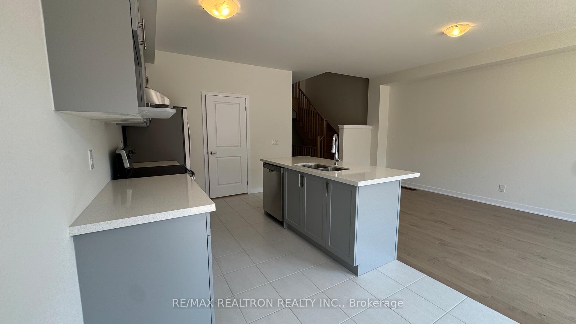 Photo 7 of 6 Harvey Bunker Crescent, Markham, Angus Glen — HOMEH