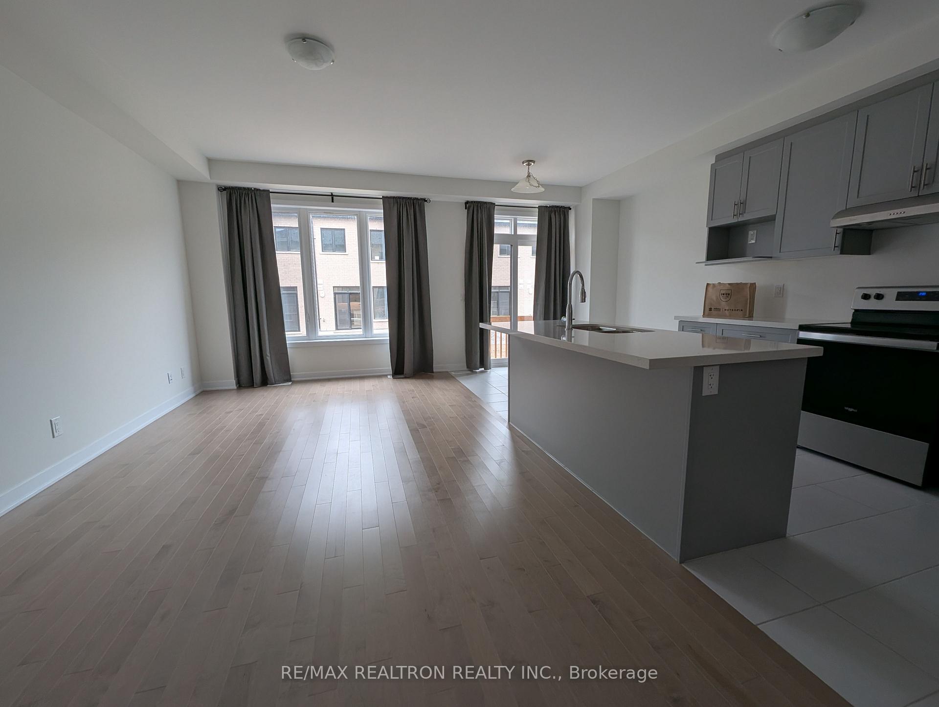 Photo 9 of 6 Harvey Bunker Crescent, Markham, Angus Glen — HOMEH