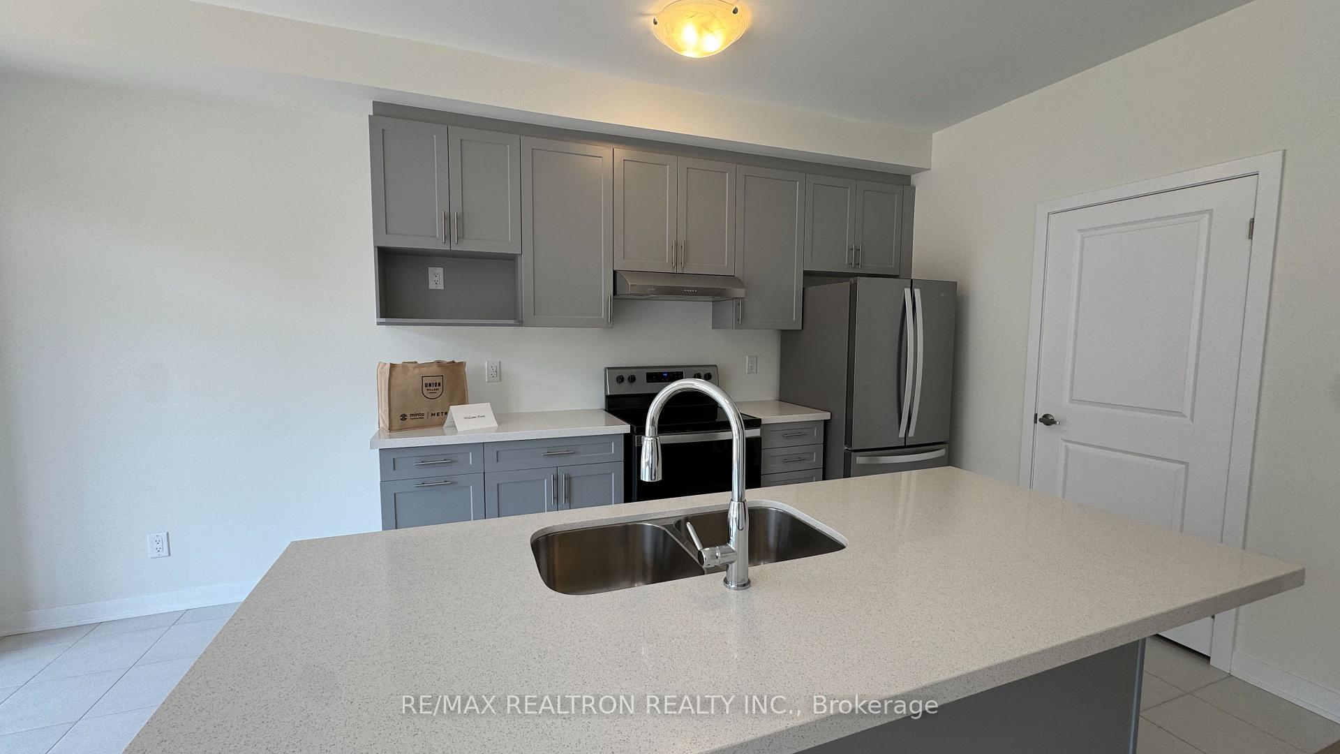 Photo 13 of 6 Harvey Bunker Crescent, Markham, Angus Glen — HOMEH