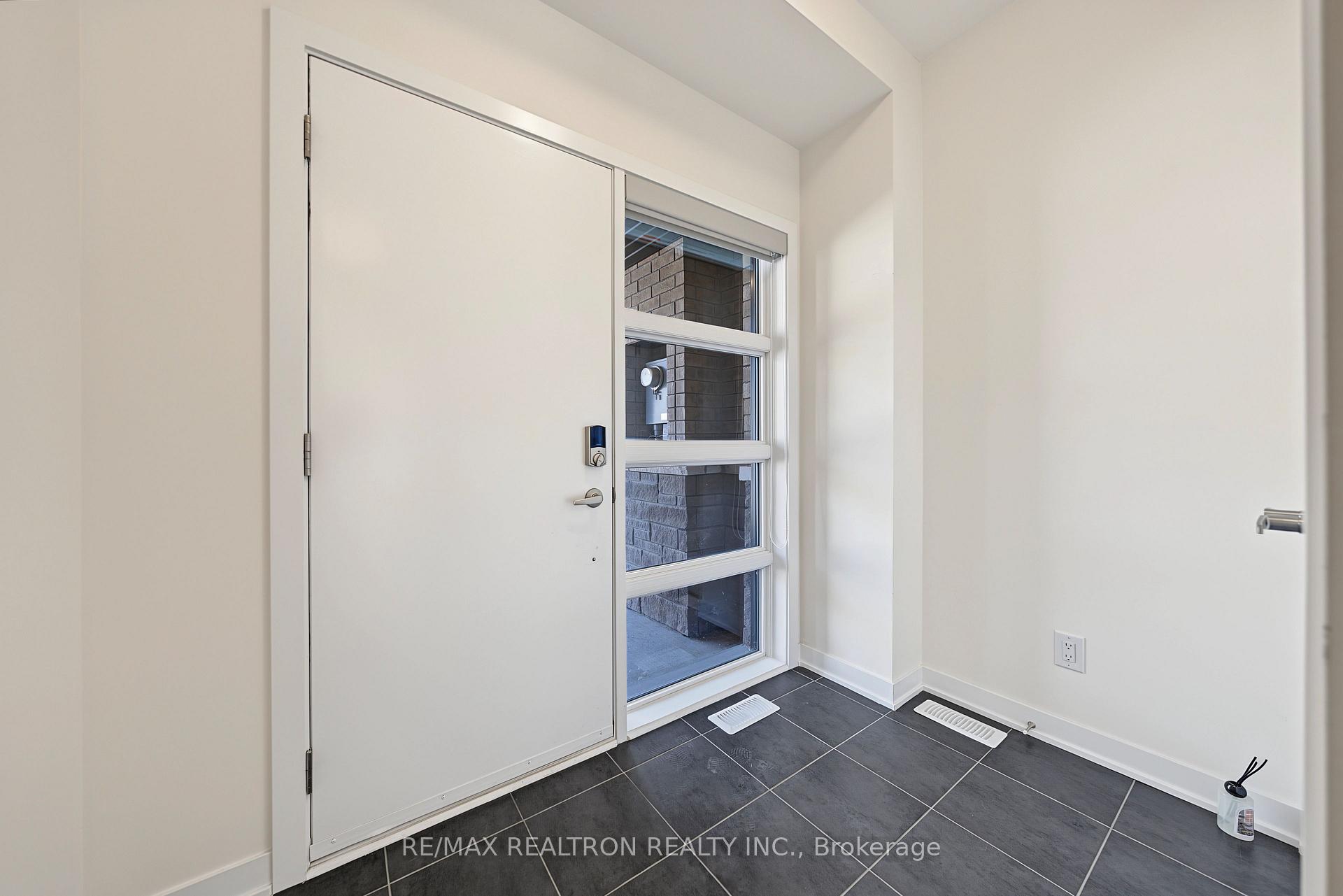 Photo 8 of 6 Harvey Bunker Crescent, Markham, Angus Glen — HOMEH
