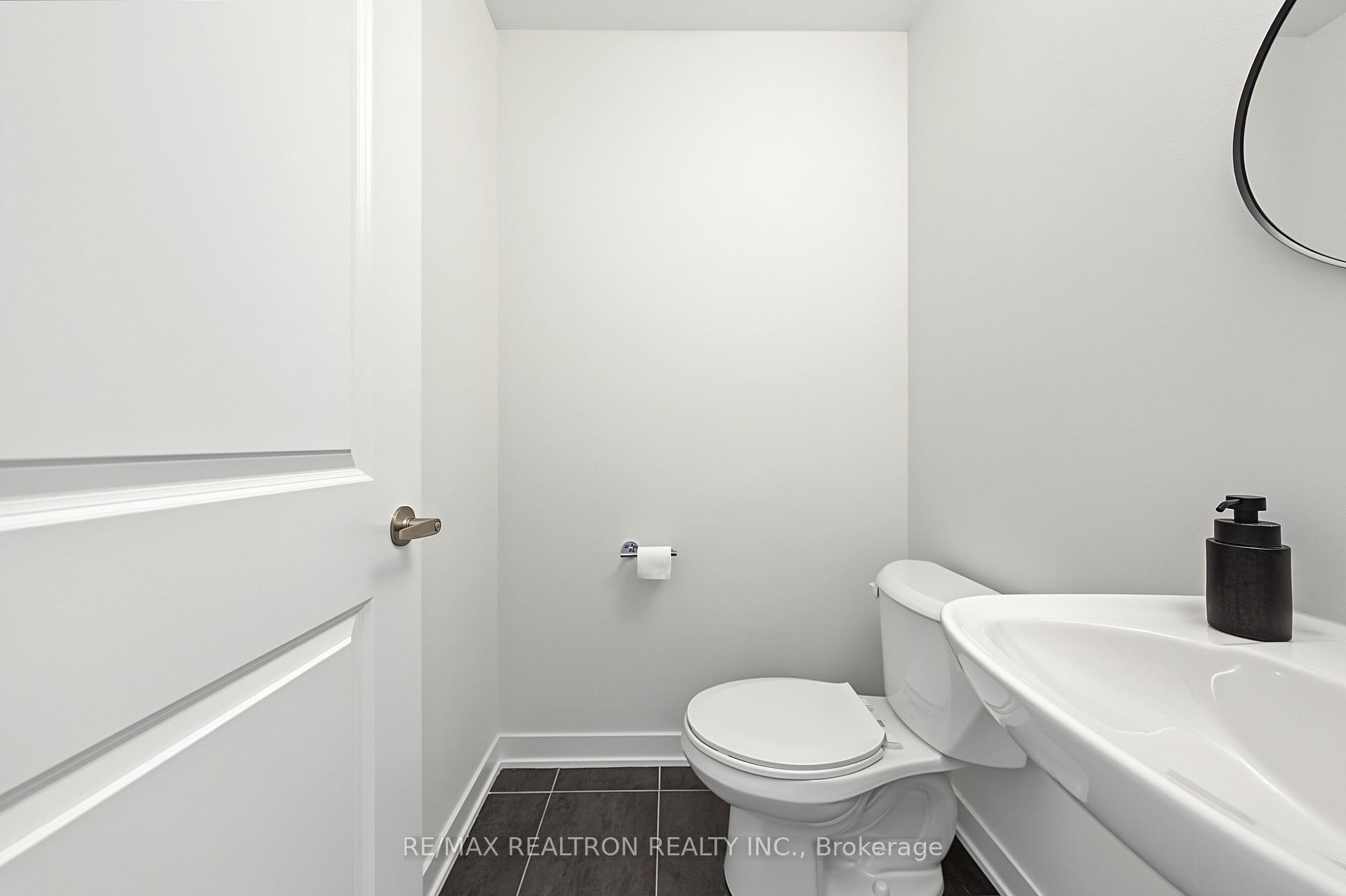 Photo 14 of 6 Harvey Bunker Crescent, Markham, Angus Glen — HOMEH