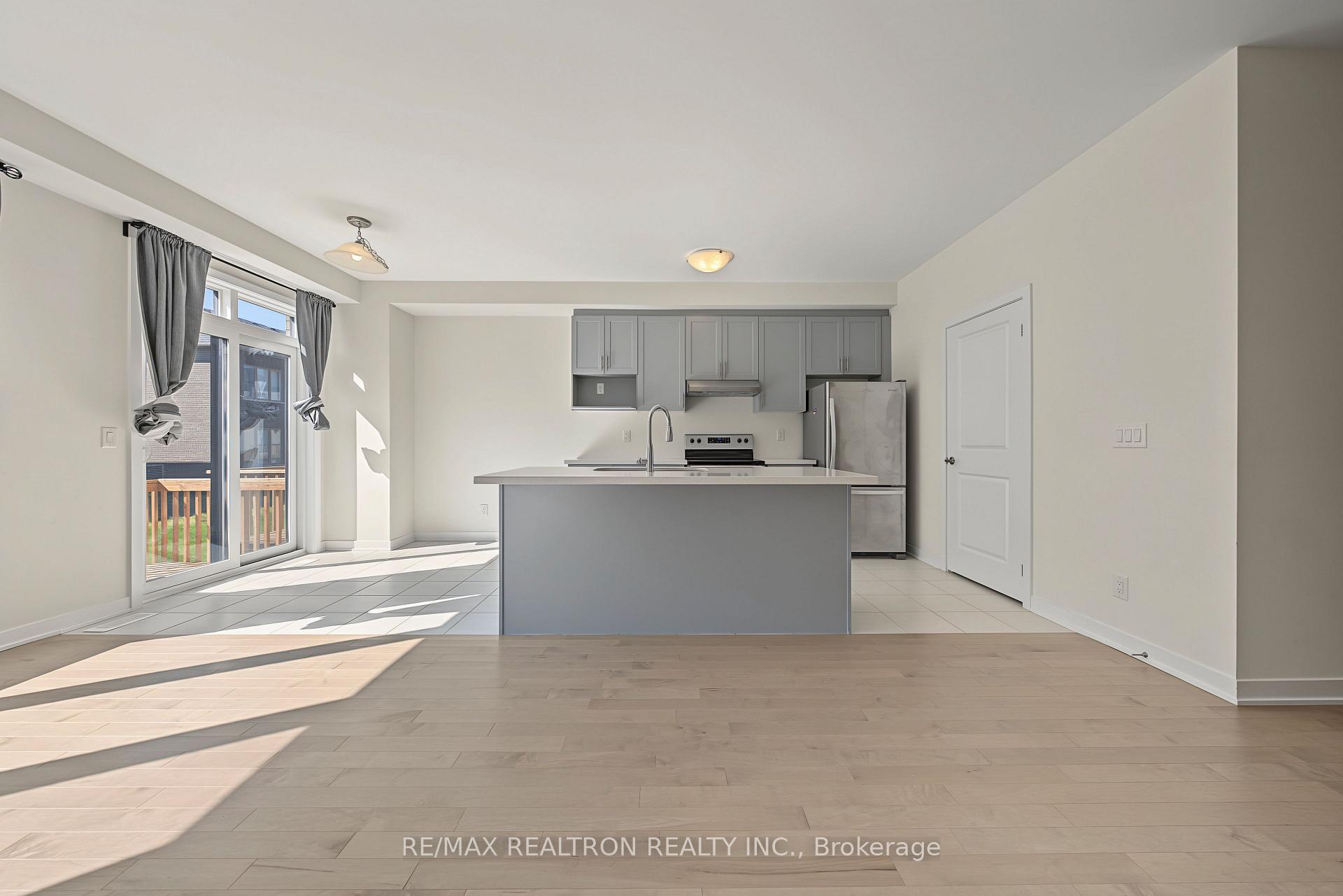 Photo 22 of 6 Harvey Bunker Crescent, Markham, Angus Glen — HOMEH