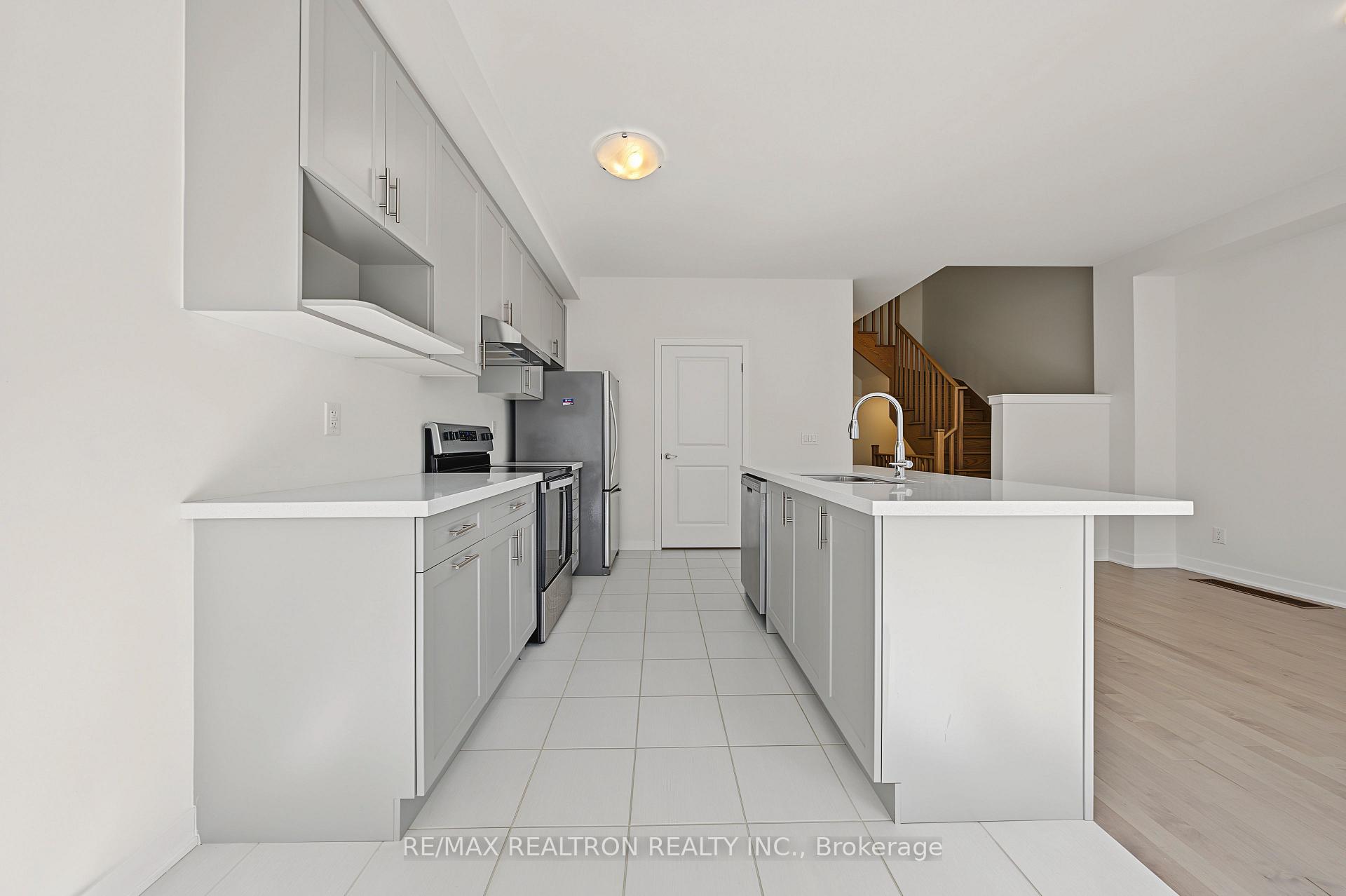 Photo 24 of 6 Harvey Bunker Crescent, Markham, Angus Glen — HOMEH