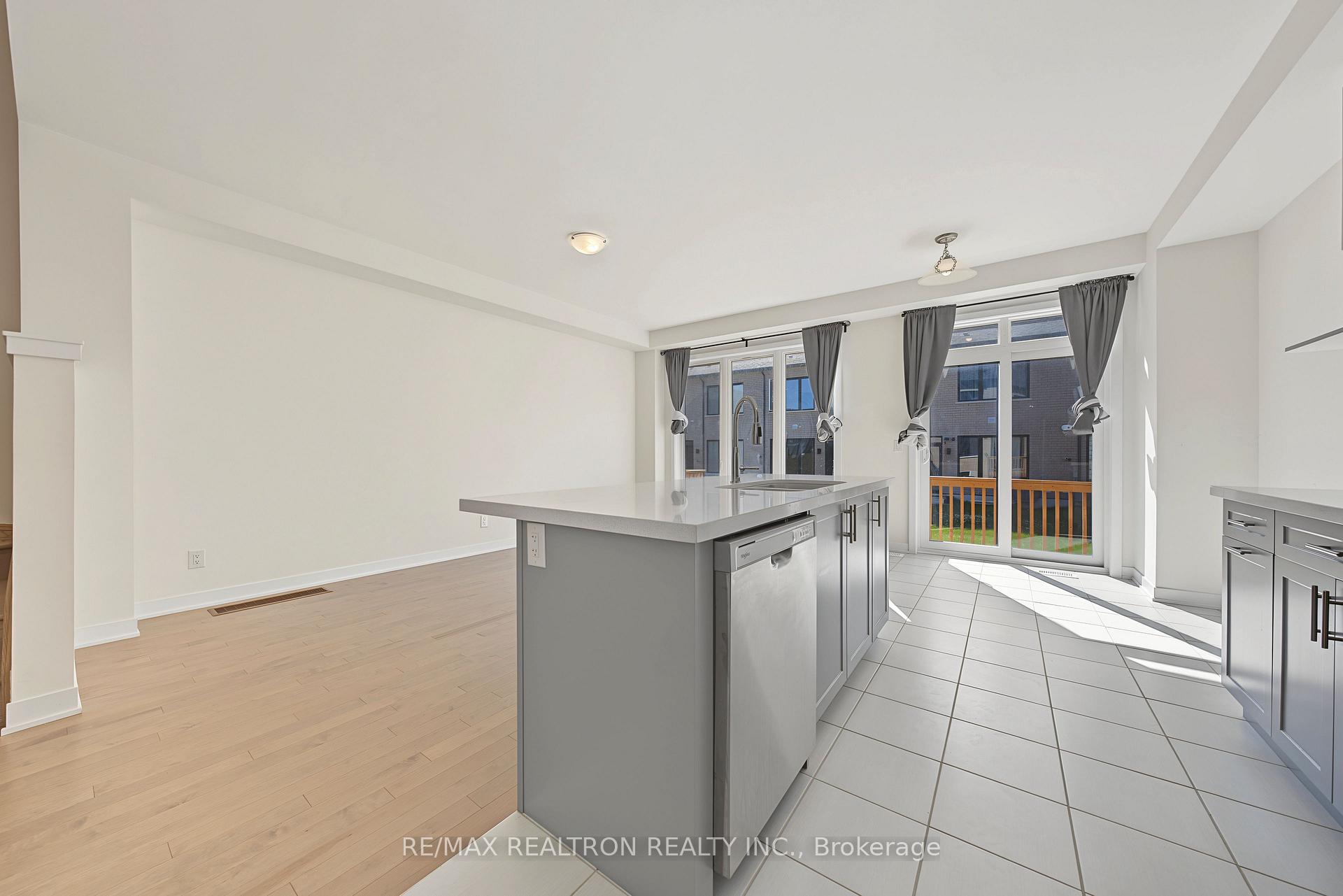 Photo 26 of 6 Harvey Bunker Crescent, Markham, Angus Glen — HOMEH