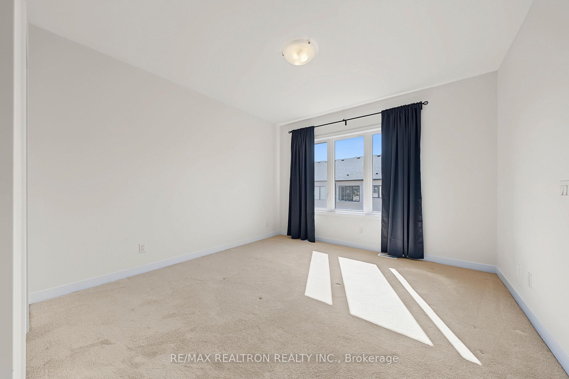 Photo 38 of 6 Harvey Bunker Crescent, Markham, Angus Glen — HOMEH