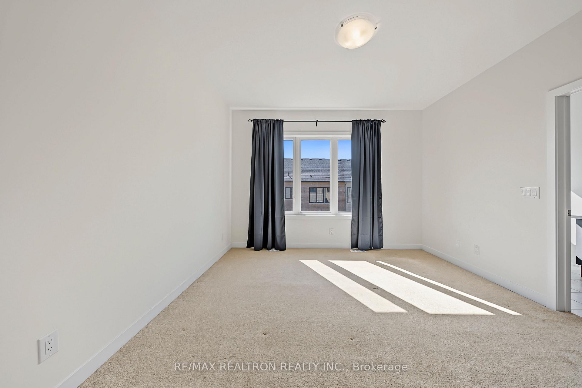 Photo 40 of 6 Harvey Bunker Crescent, Markham, Angus Glen — HOMEH