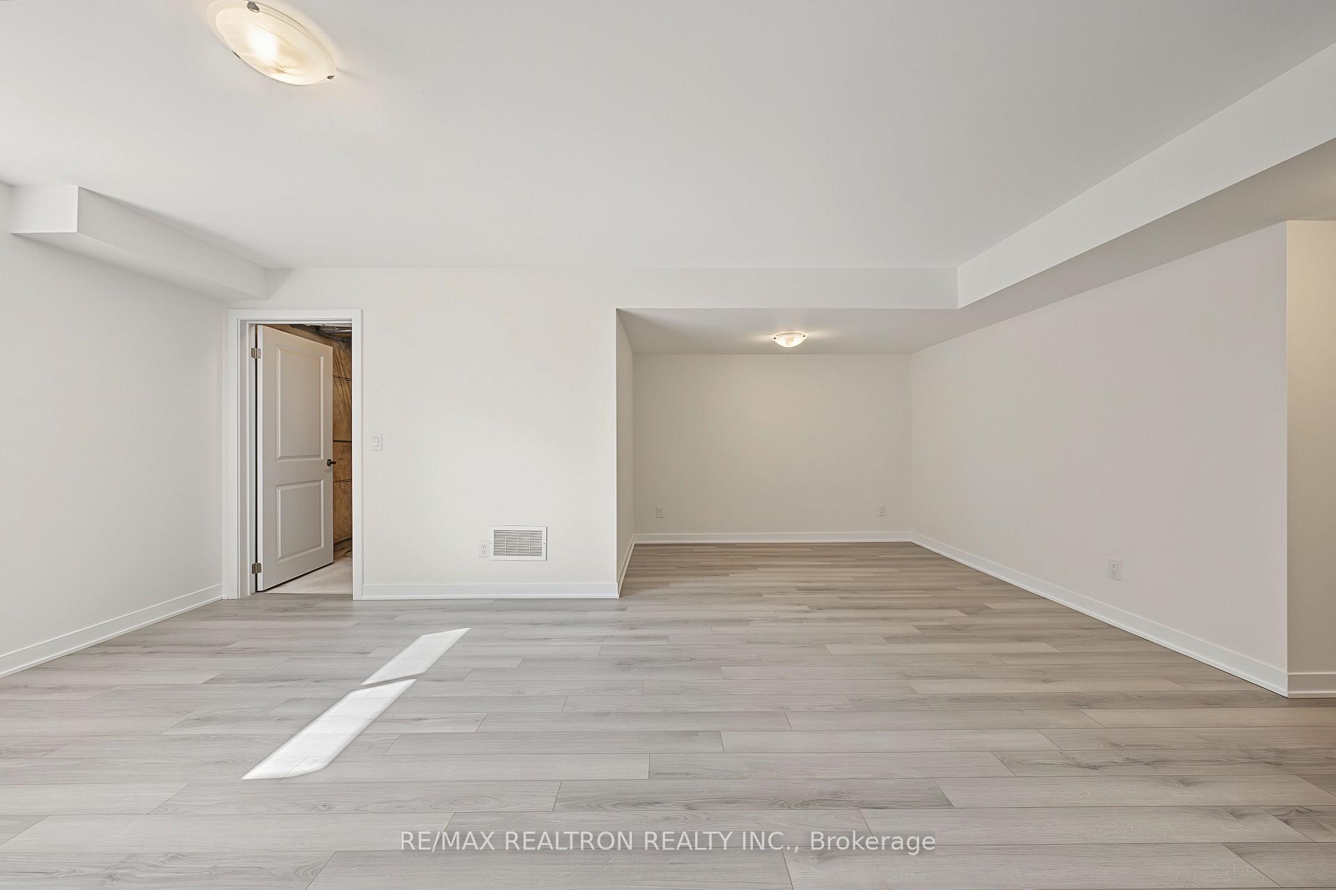 Photo 47 of 6 Harvey Bunker Crescent, Markham, Angus Glen — HOMEH