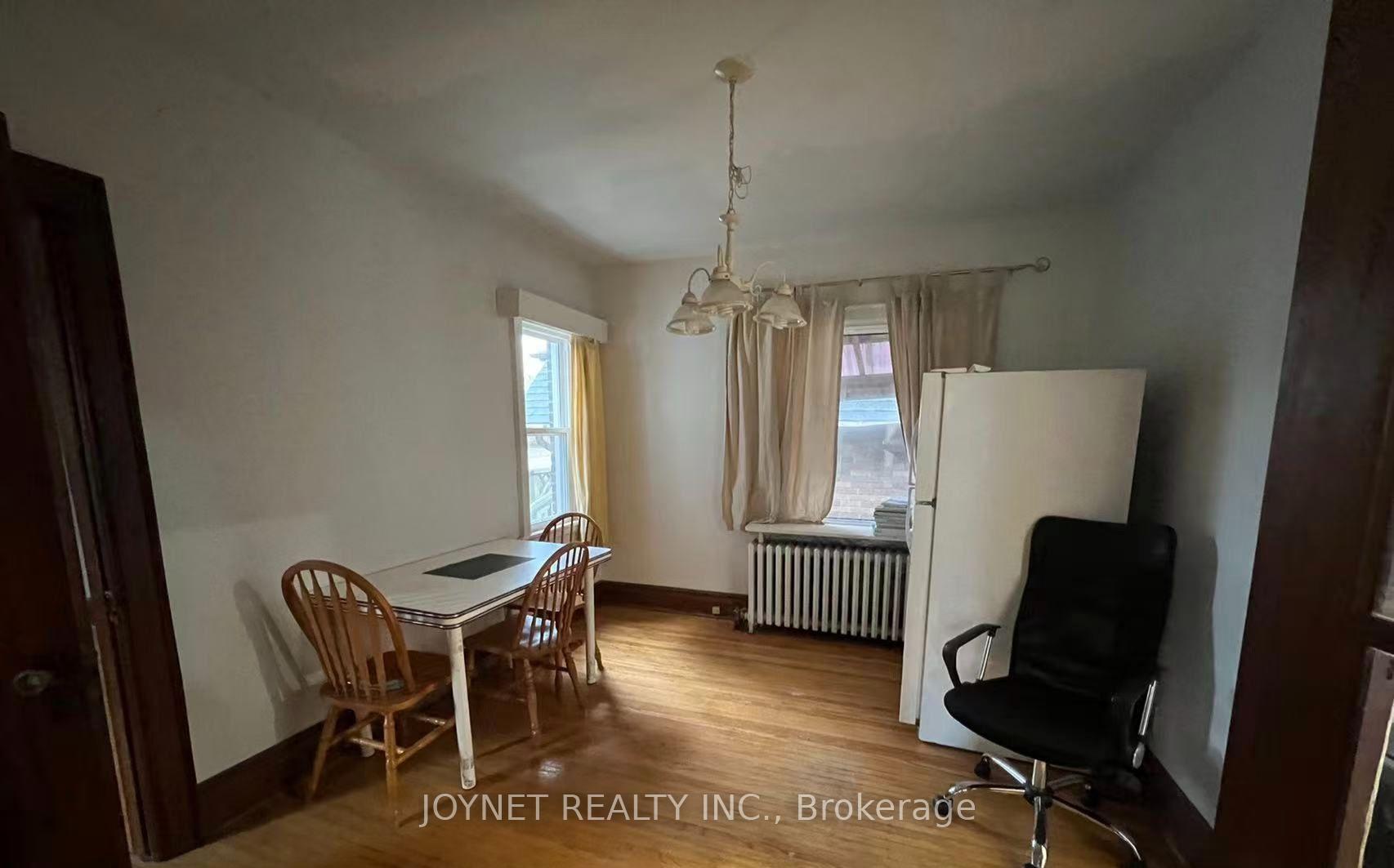 Photo 4 of 68 Whitton Road, Hamilton, Westdale — HOMEH
