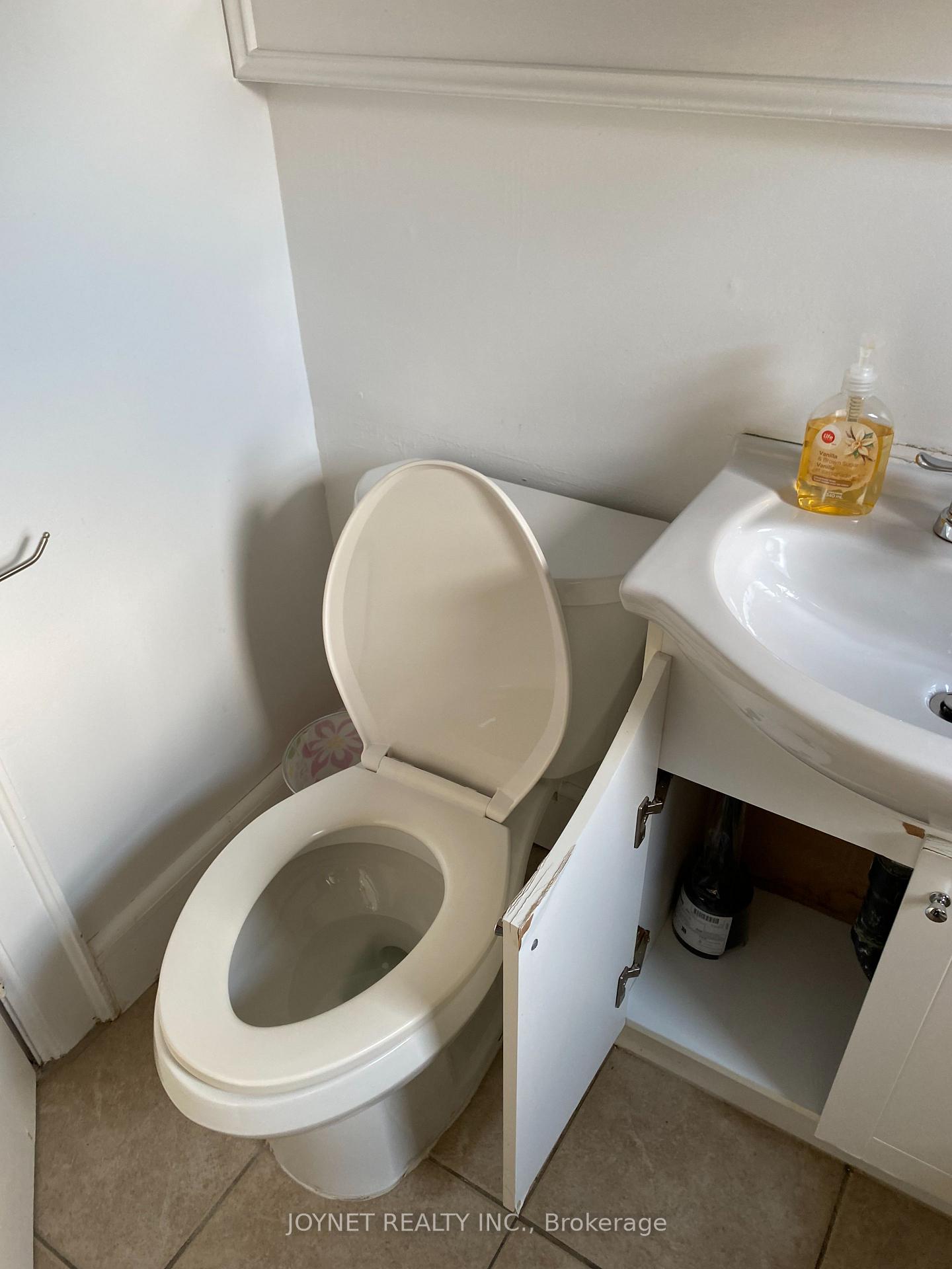 Photo 8 of 68 Whitton Road, Hamilton, Westdale — HOMEH