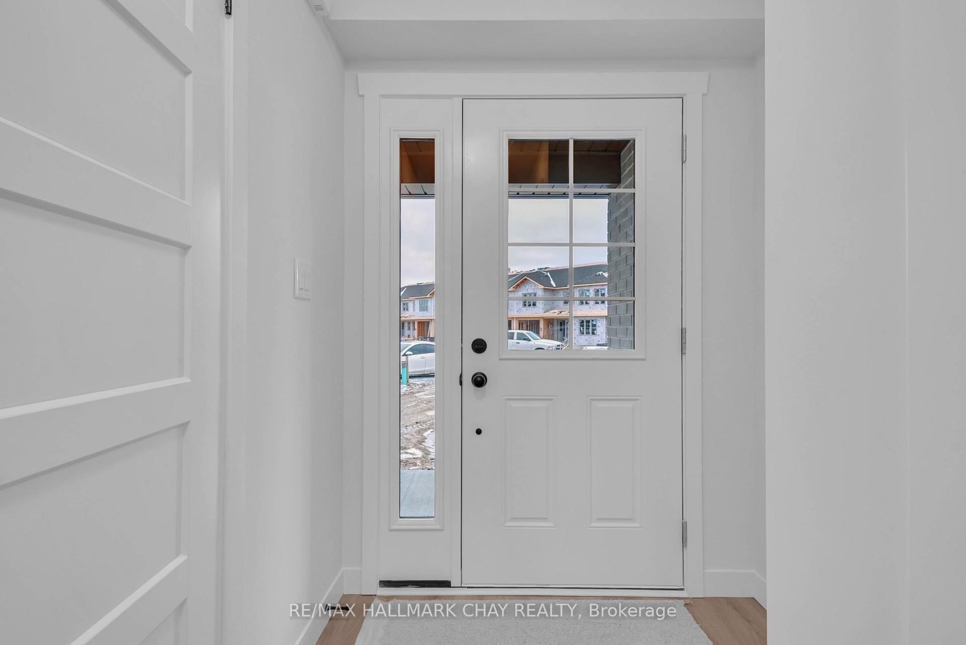 Photo 4 of 32 Strath Crescent, Springwater, Elmvale — HOMEH