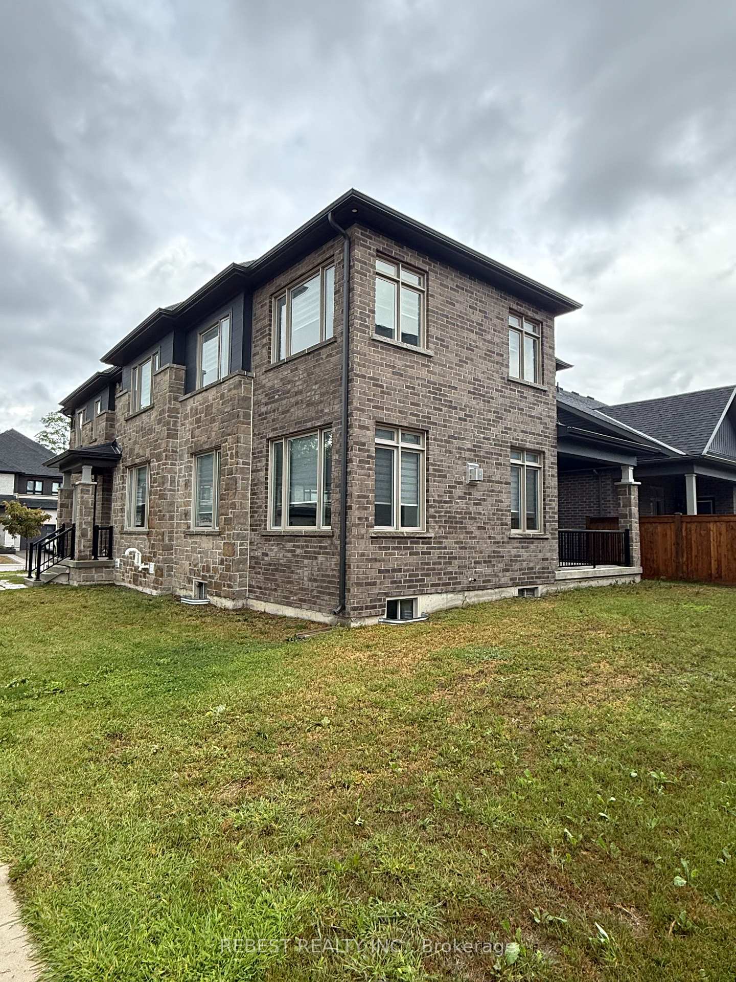 Photo 48 of 46 Franklin Trail, Barrie, Rural Barrie Southwest — HOMEH