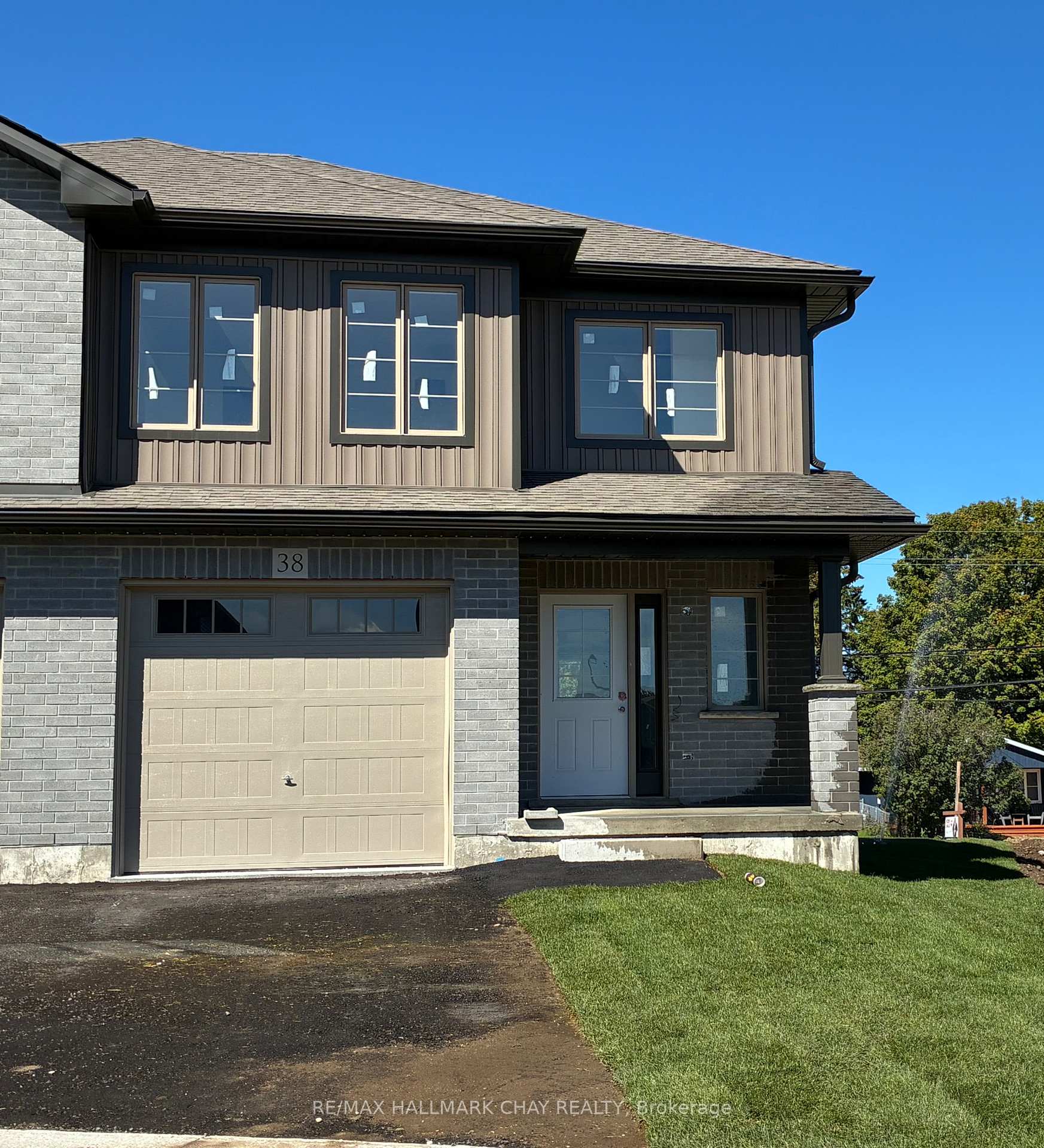 Photo 4 of 38 Strath Crescent, Springwater, Elmvale — HOMEH