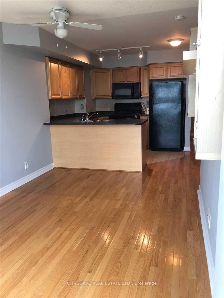 Photo 2 of Unit 1502, 33 Elm Drive, Mississauga, City Centre — HOMEH