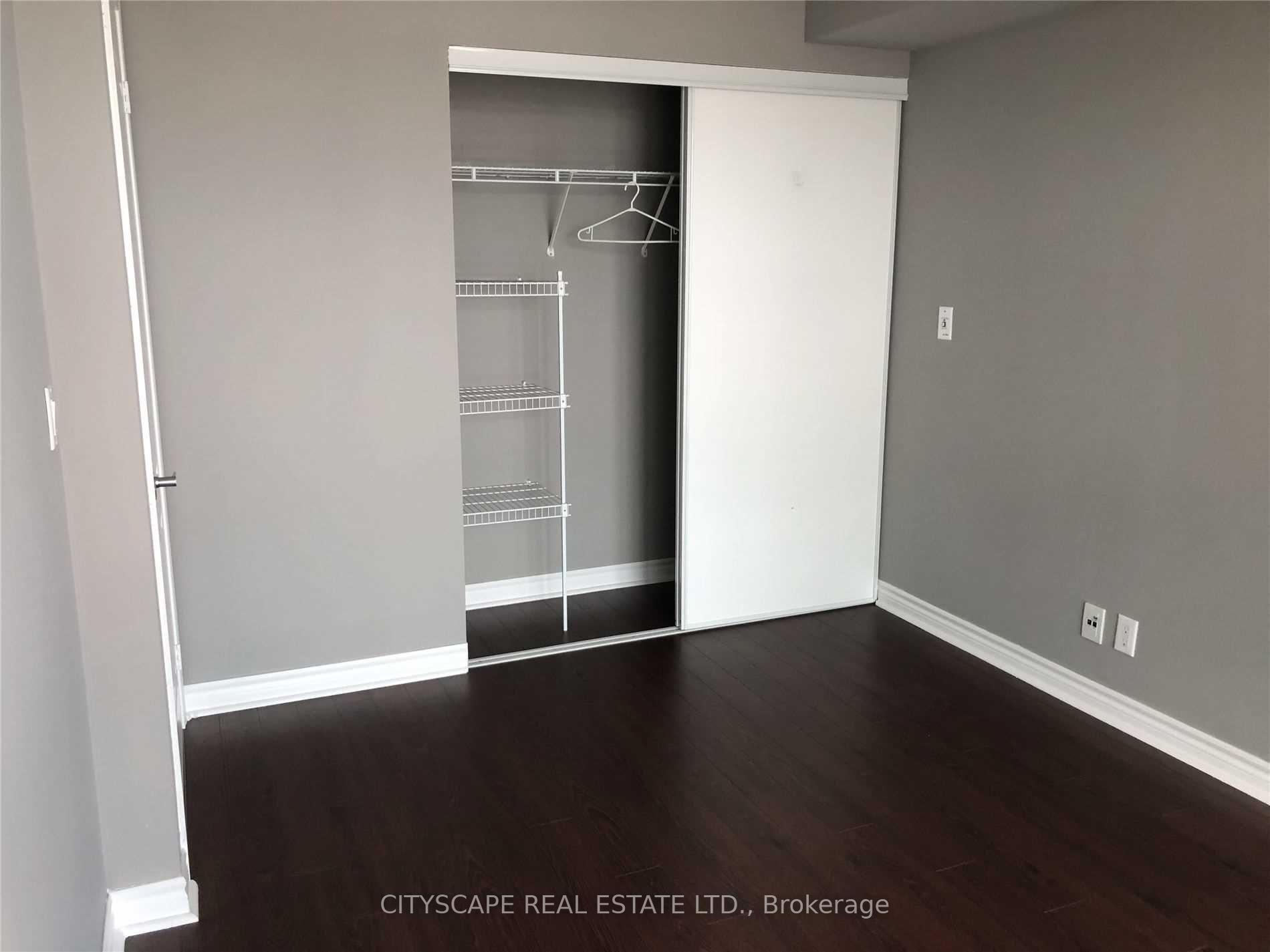 Photo 5 of Unit 1502, 33 Elm Drive, Mississauga, City Centre — HOMEH