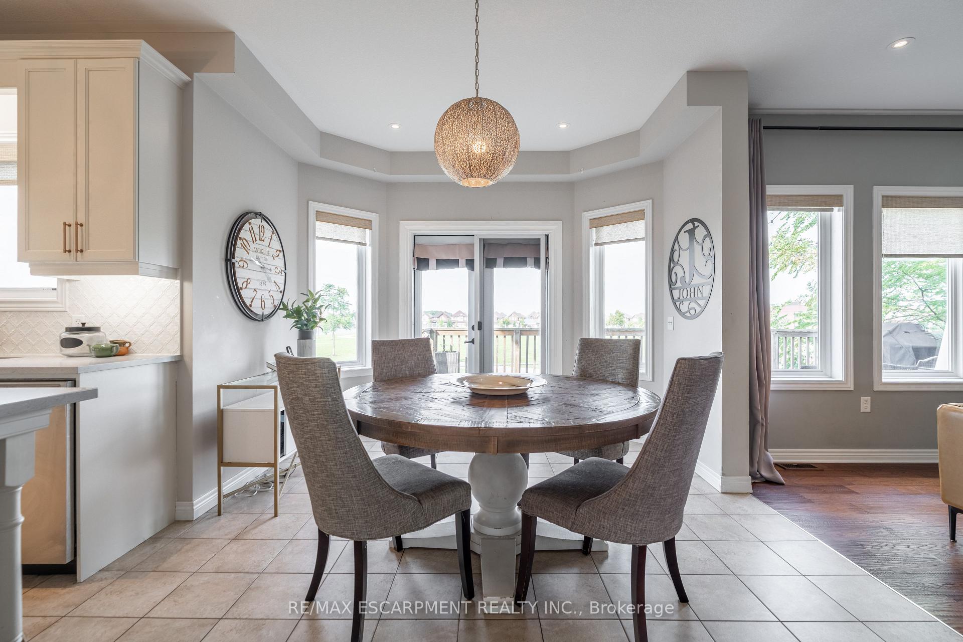 Photo 3 of 51 Showcase Drive, Hamilton, Stoney Creek — HOMEH