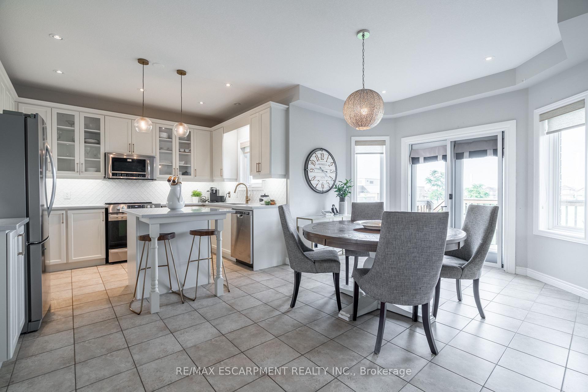 Photo 6 of 51 Showcase Drive, Hamilton, Stoney Creek — HOMEH