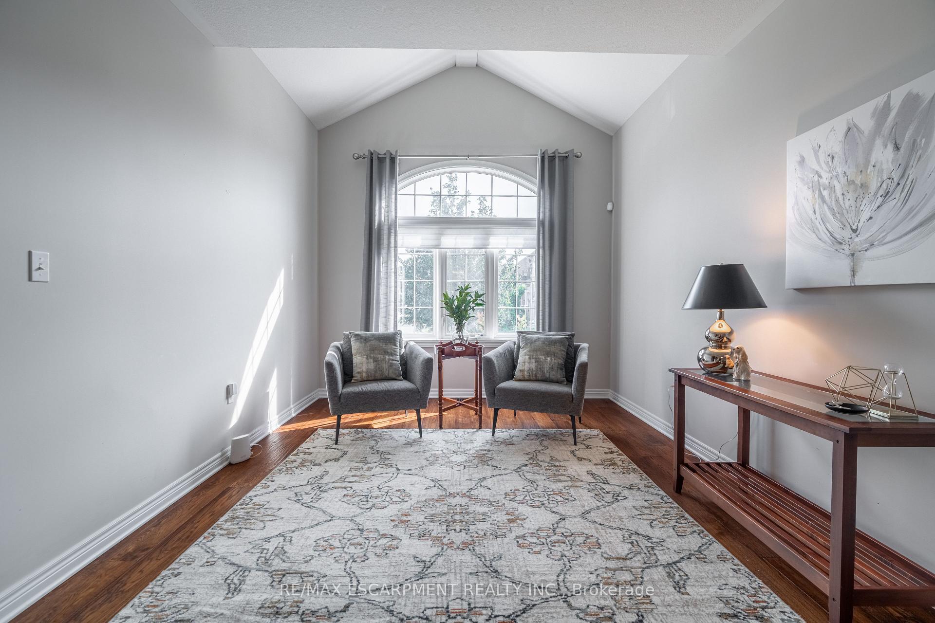 Photo 11 of 51 Showcase Drive, Hamilton, Stoney Creek — HOMEH