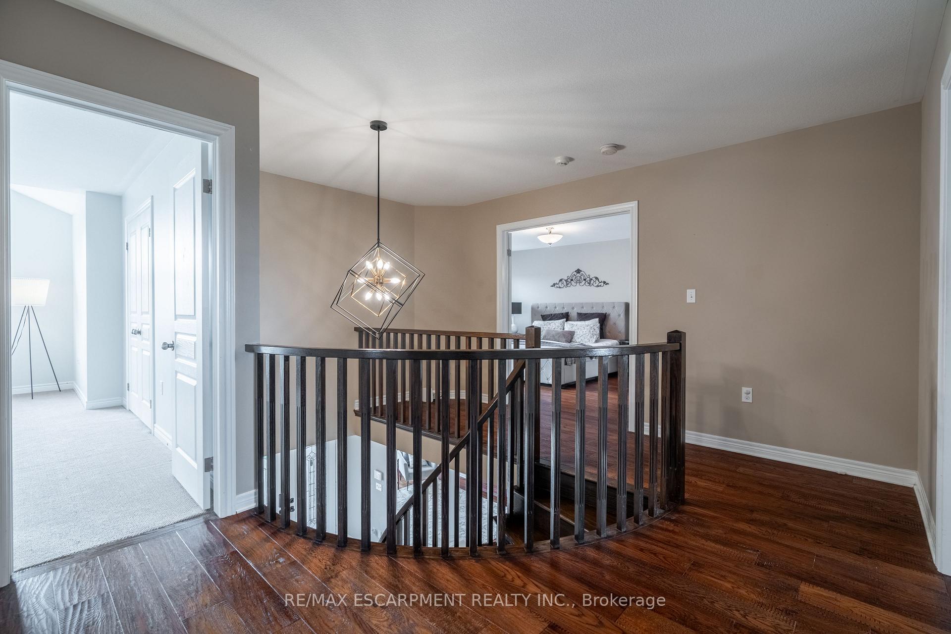 Photo 13 of 51 Showcase Drive, Hamilton, Stoney Creek — HOMEH