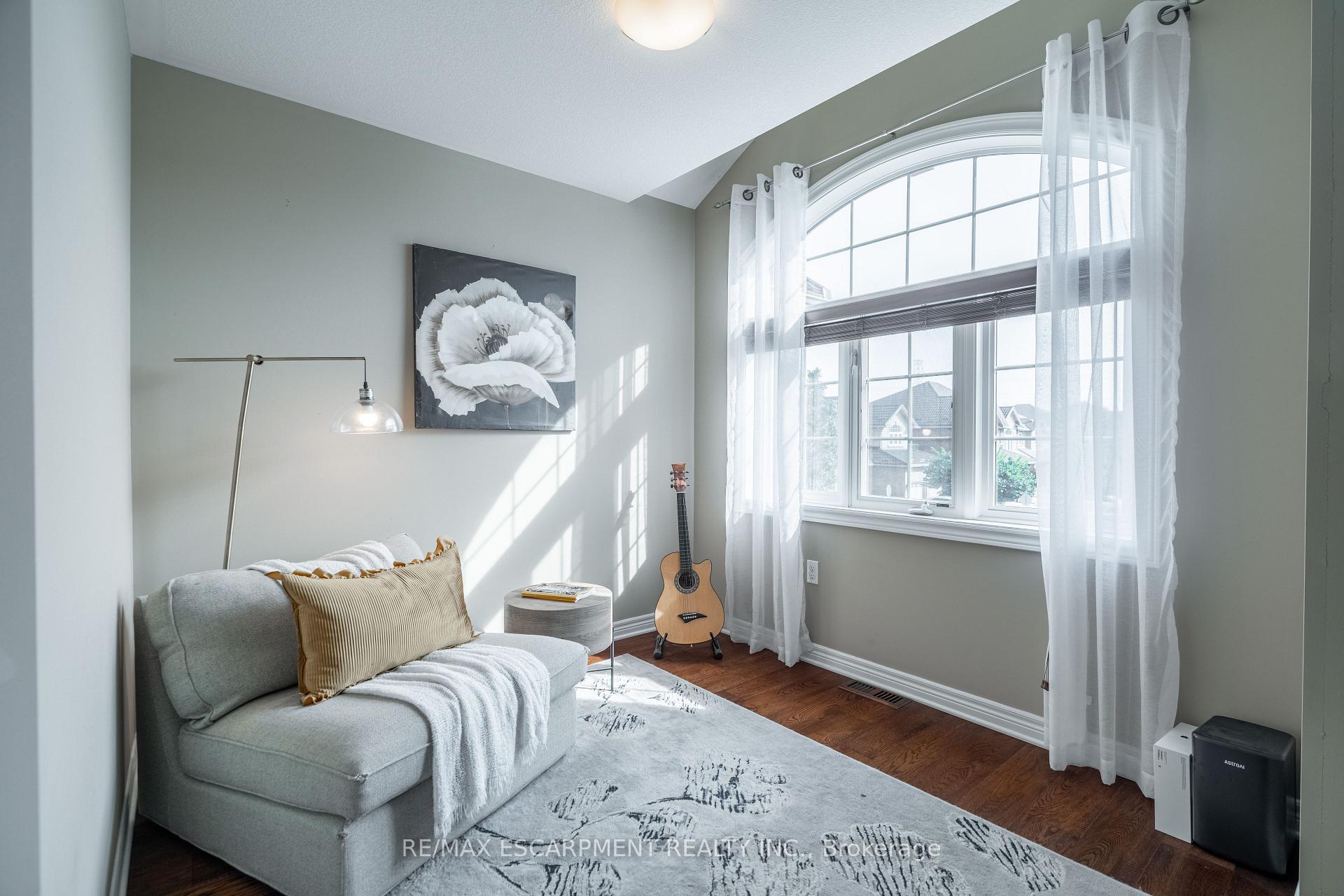 Photo 16 of 51 Showcase Drive, Hamilton, Stoney Creek — HOMEH