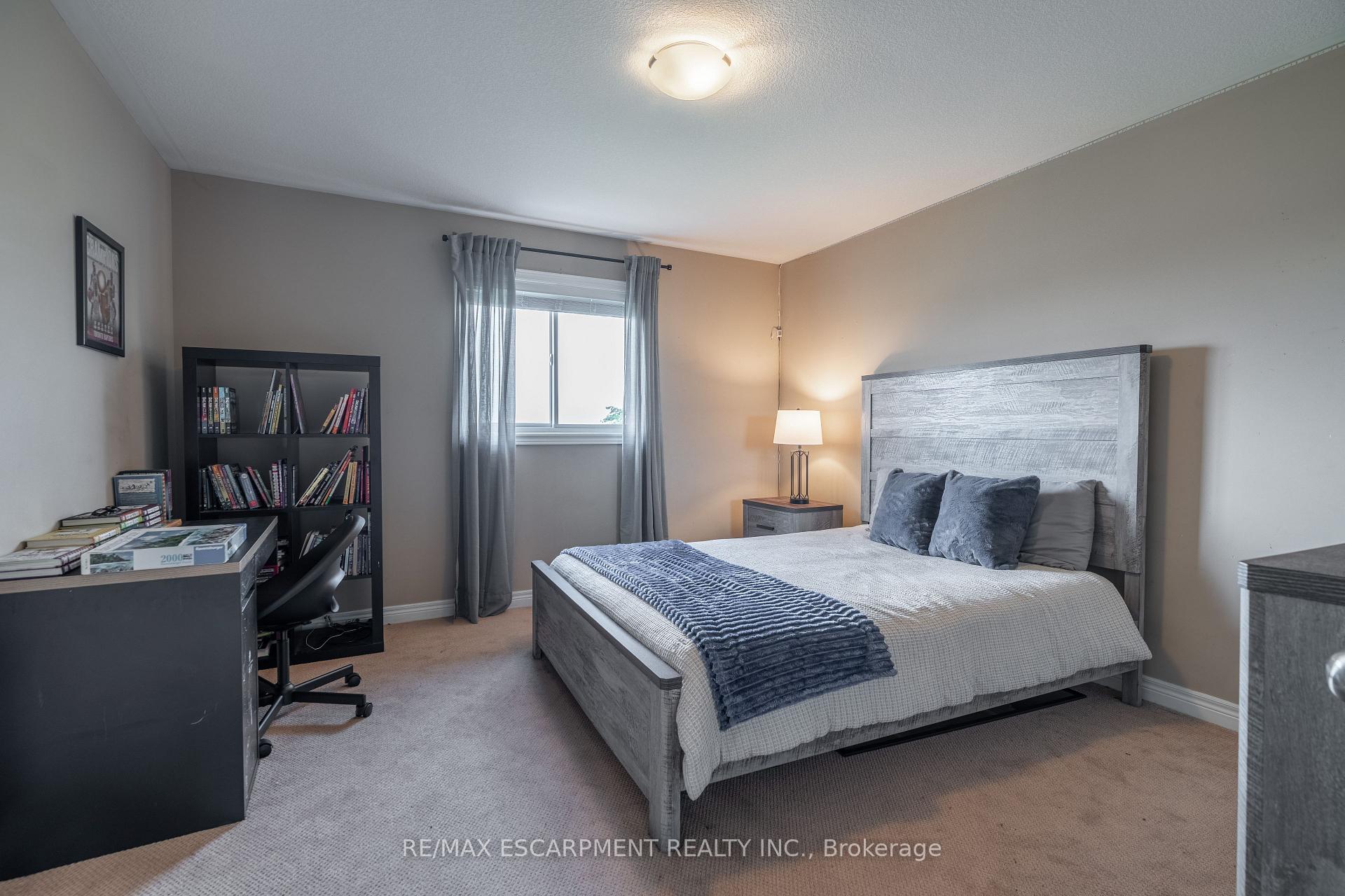 Photo 20 of 51 Showcase Drive, Hamilton, Stoney Creek — HOMEH