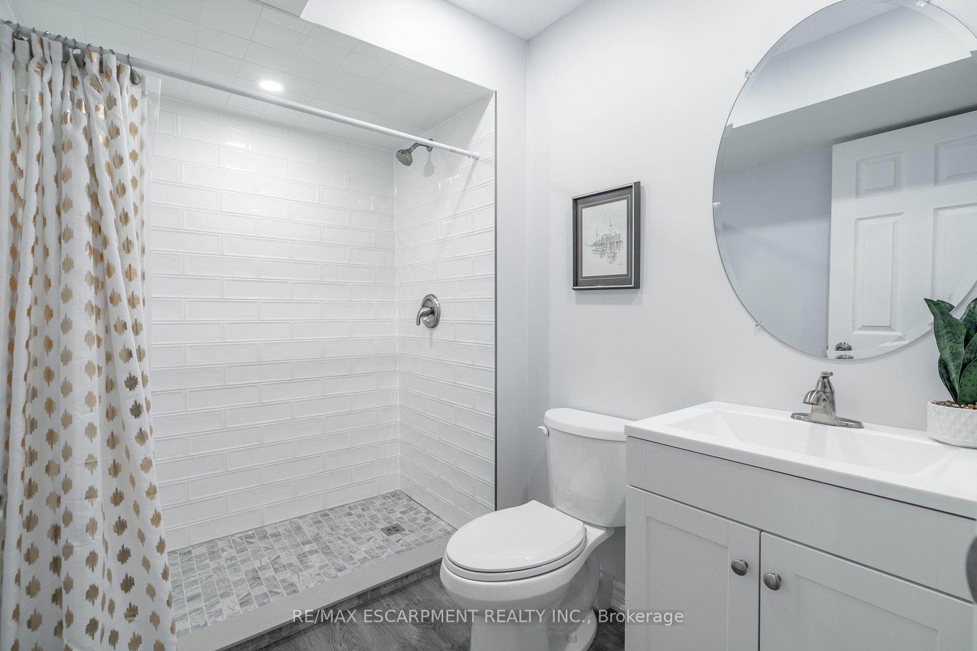 Photo 27 of 51 Showcase Drive, Hamilton, Stoney Creek — HOMEH