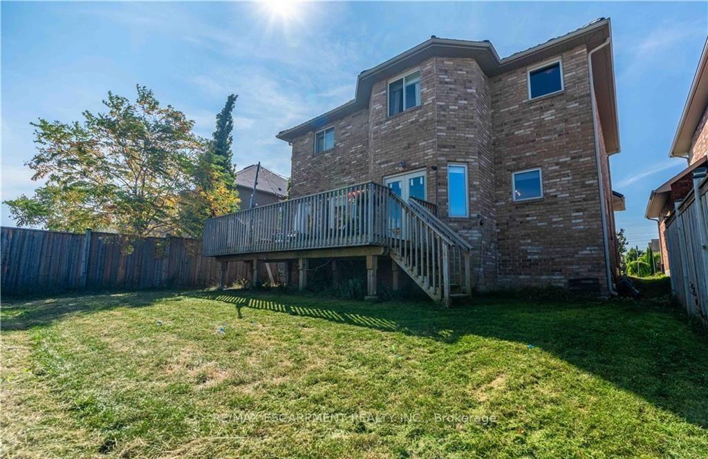 Photo 28 of 51 Showcase Drive, Hamilton, Stoney Creek — HOMEH