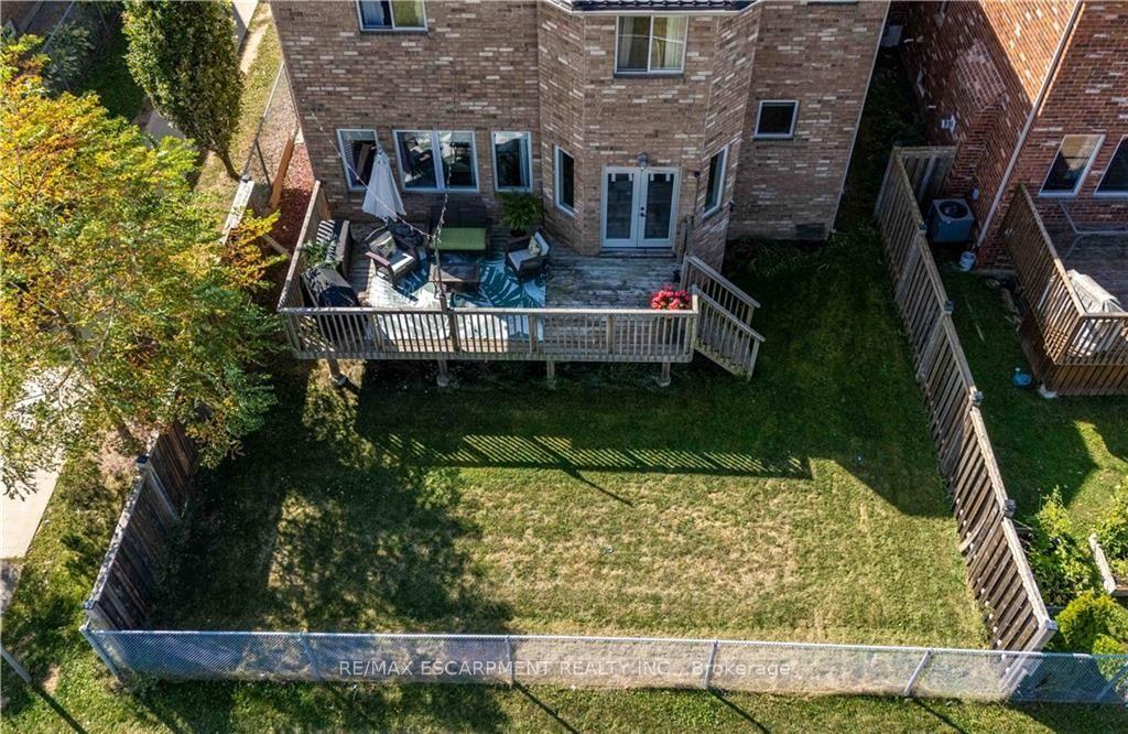 Photo 30 of 51 Showcase Drive, Hamilton, Stoney Creek — HOMEH