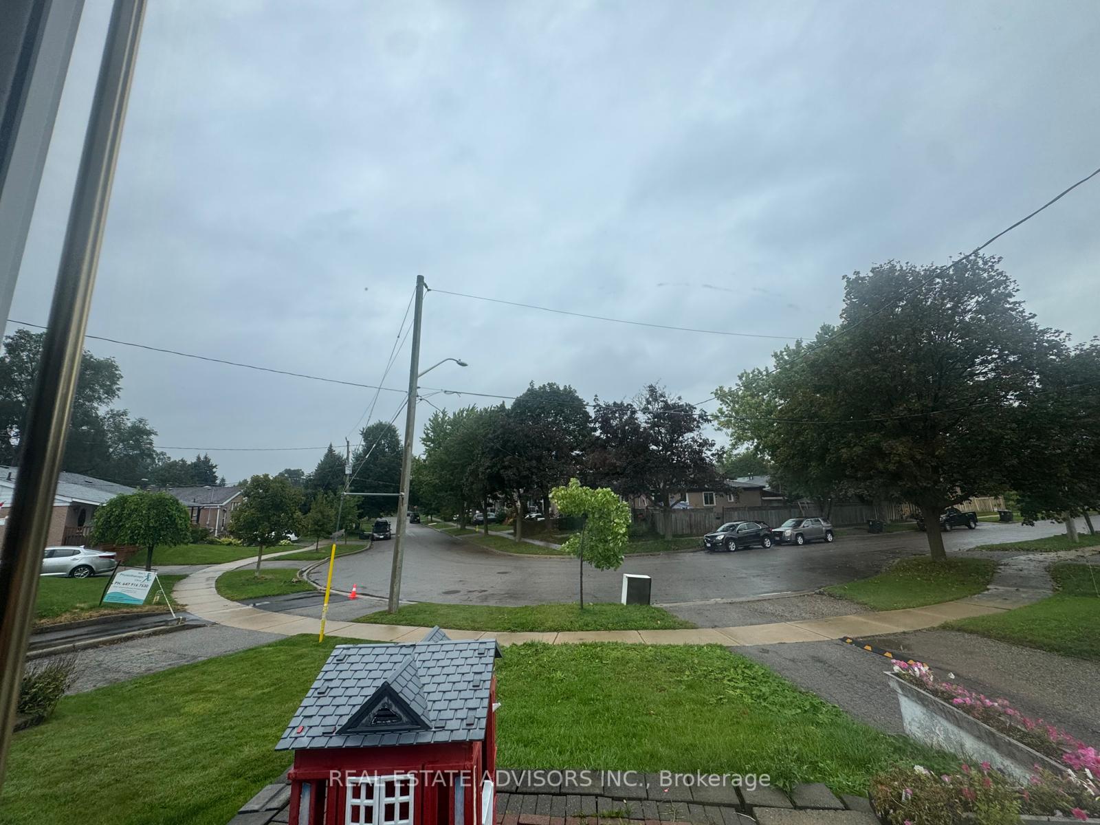 Photo 1 of 46 Huddleston Court, Scarborough, Clairlea-Birchmount — HOMEH