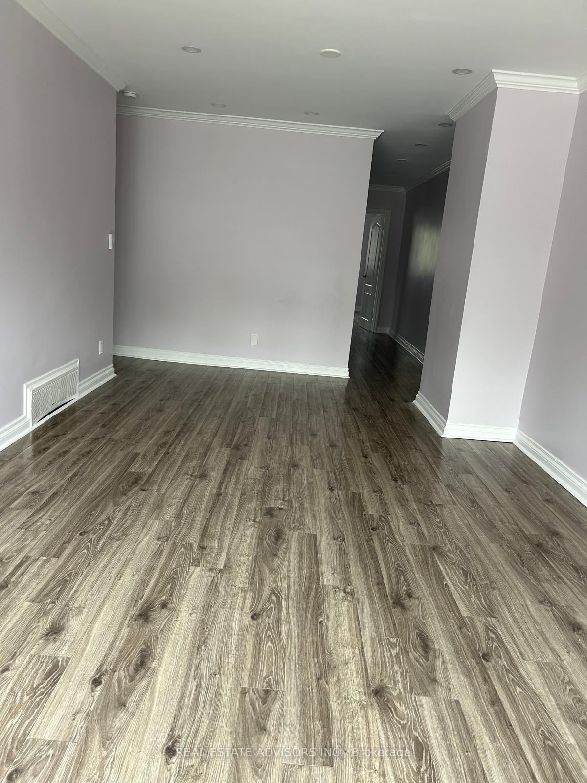 Photo 13 of 46 Huddleston Court, Scarborough, Clairlea-Birchmount — HOMEH