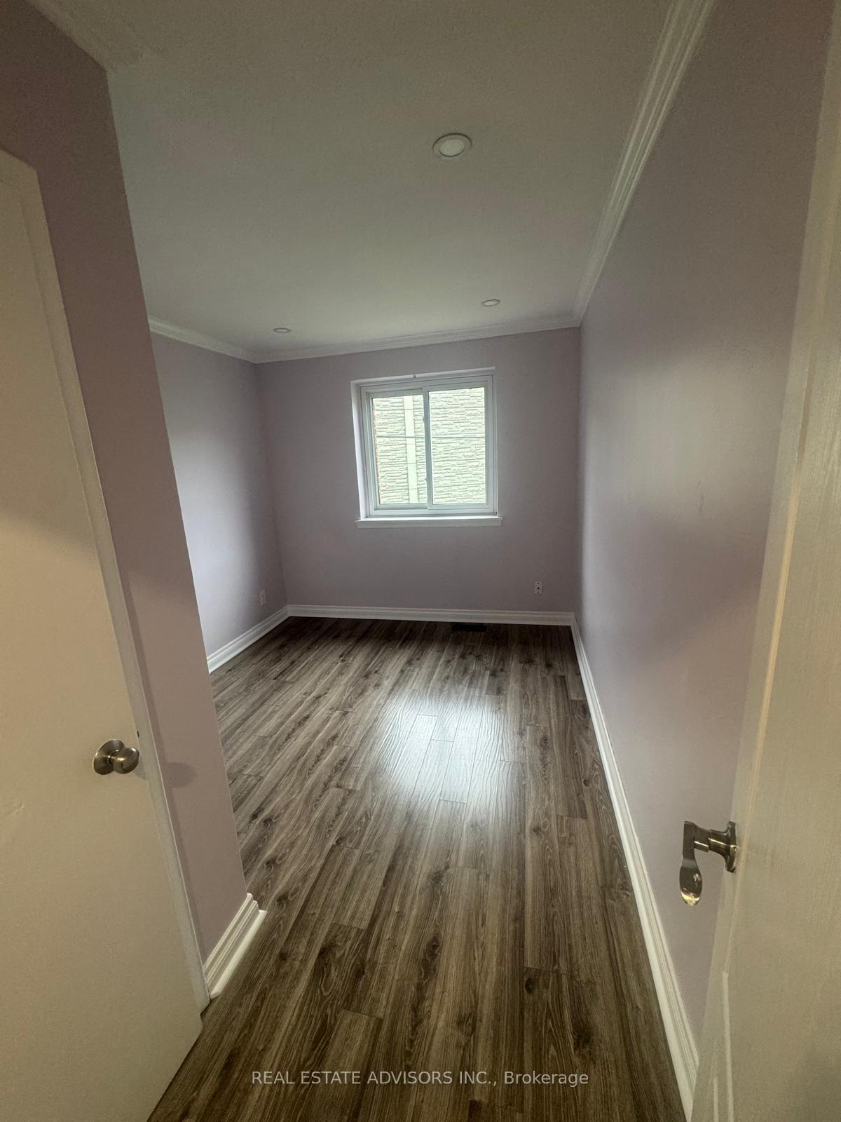 Photo 19 of 46 Huddleston Court, Scarborough, Clairlea-Birchmount — HOMEH