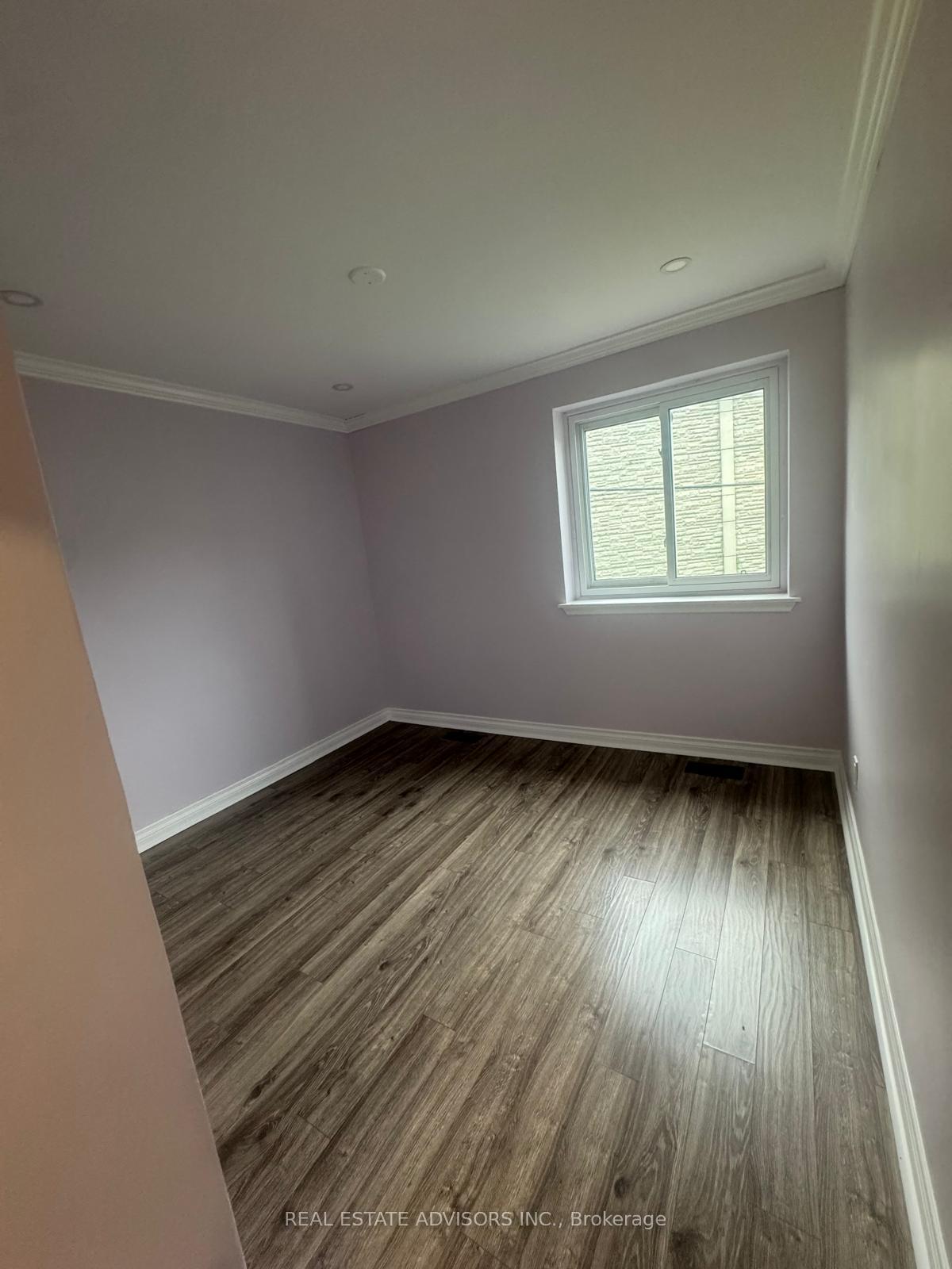 Photo 20 of 46 Huddleston Court, Scarborough, Clairlea-Birchmount — HOMEH