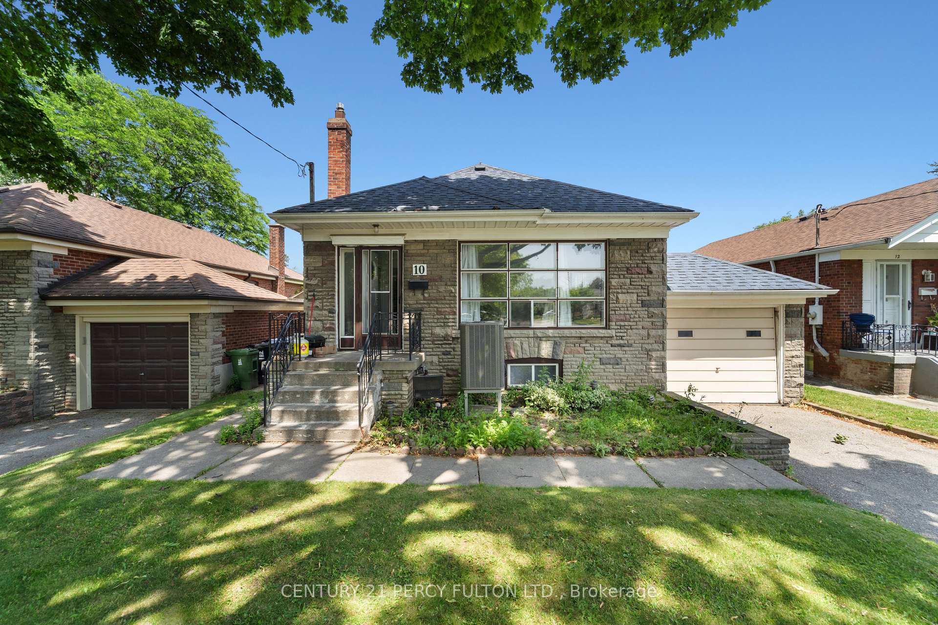 Photo 1 of 10 Belmore Avenue, Scarborough, Wexford-Maryvale — HOMEH