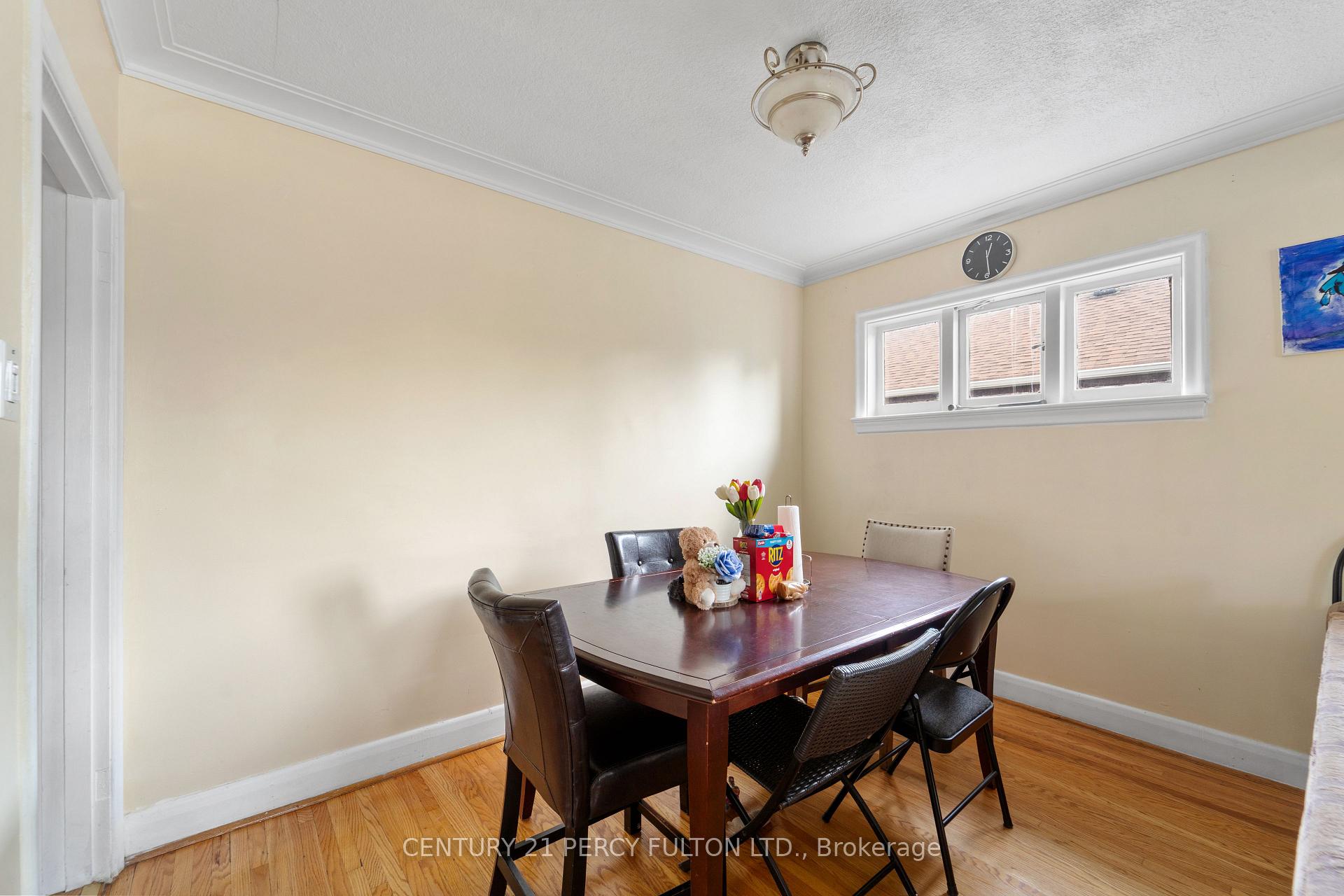 Photo 9 of 10 Belmore Avenue, Scarborough, Wexford-Maryvale — HOMEH