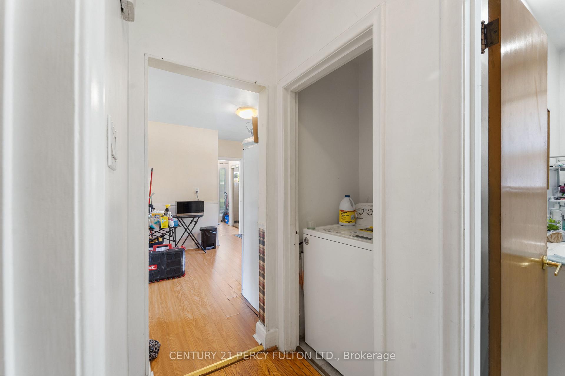 Photo 12 of 10 Belmore Avenue, Scarborough, Wexford-Maryvale — HOMEH