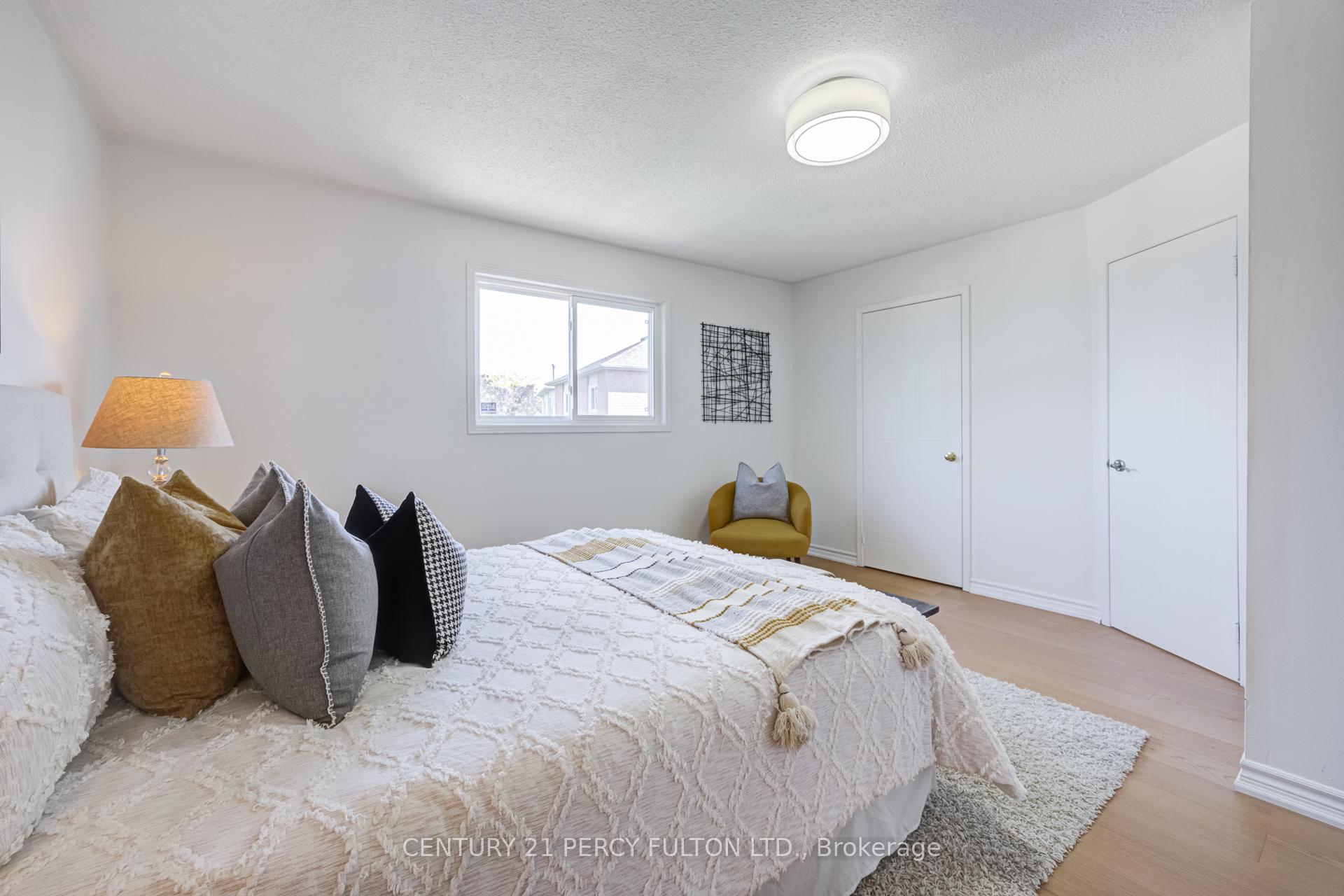 Photo 21 of 611 Atwood Crescent, Pickering, West Shore — HOMEH