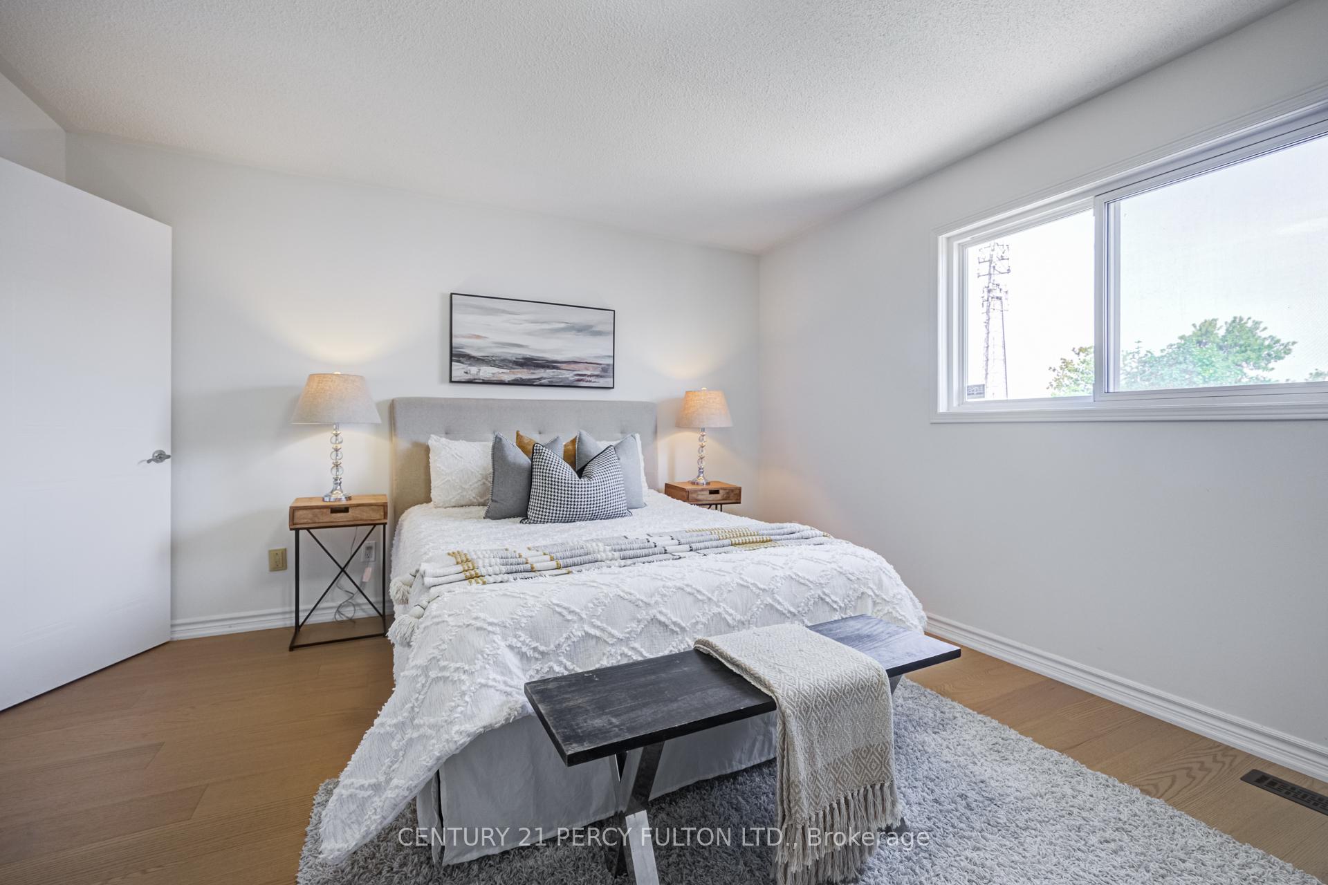 Photo 22 of 611 Atwood Crescent, Pickering, West Shore — HOMEH