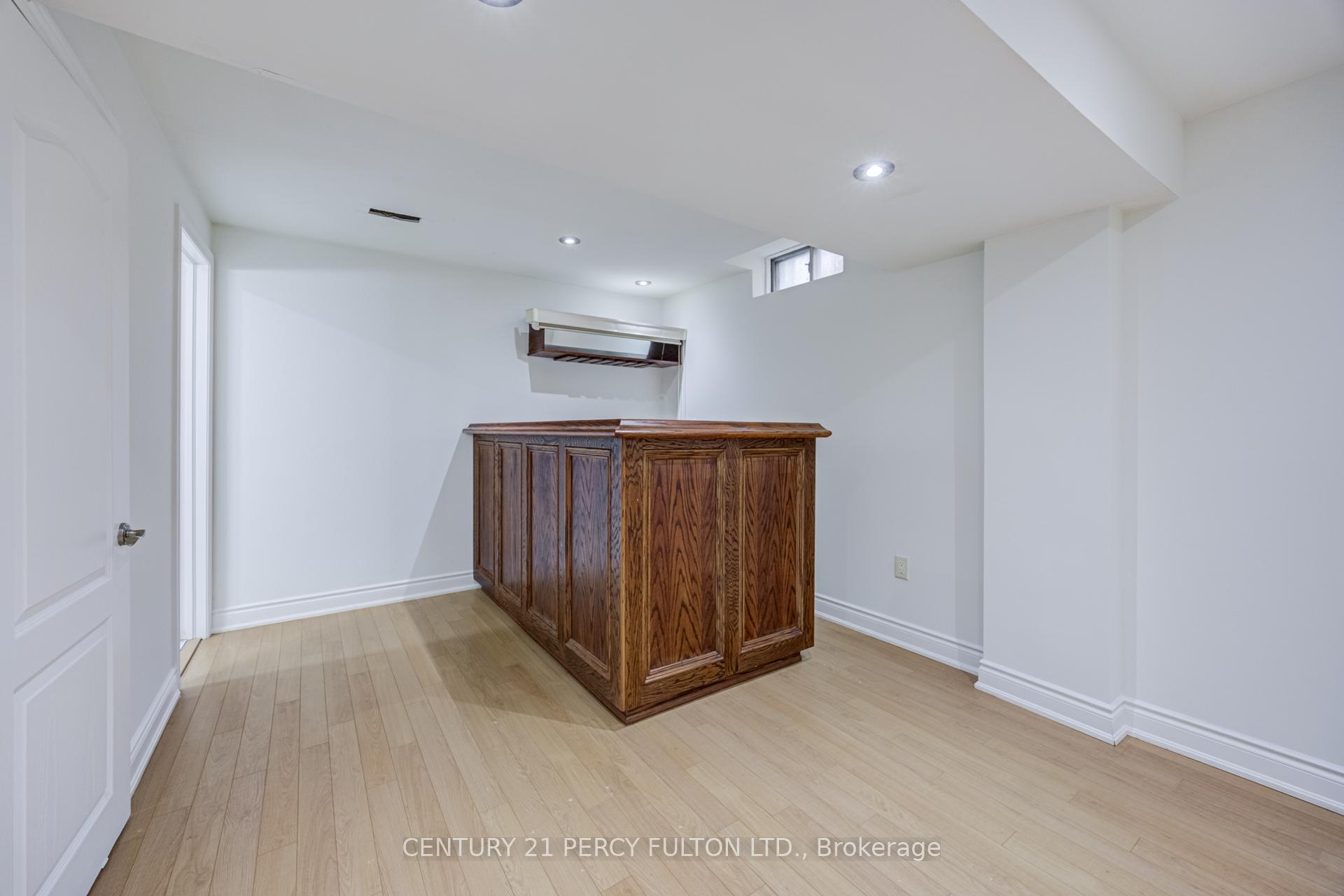 Photo 33 of 611 Atwood Crescent, Pickering, West Shore — HOMEH