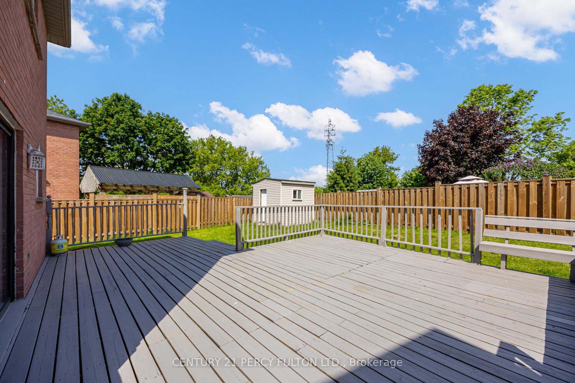 Photo 38 of 611 Atwood Crescent, Pickering, West Shore — HOMEH