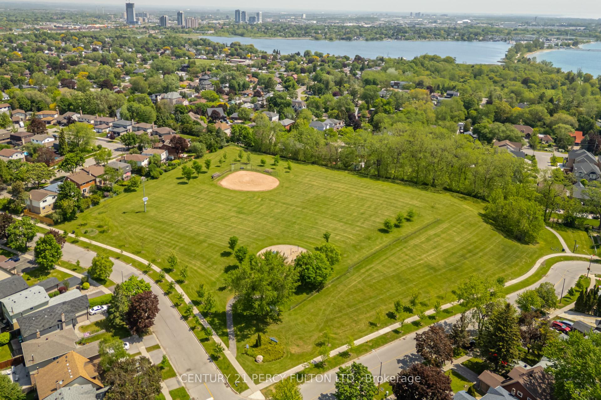 Photo 44 of 611 Atwood Crescent, Pickering, West Shore — HOMEH