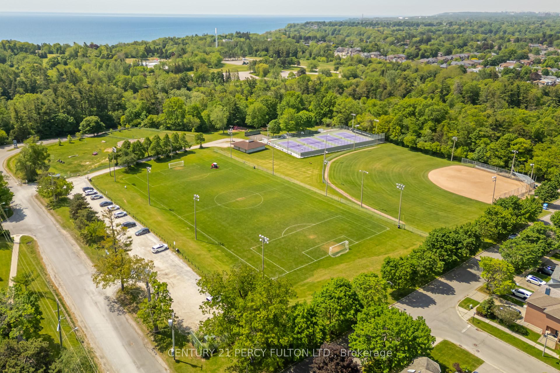 Photo 45 of 611 Atwood Crescent, Pickering, West Shore — HOMEH