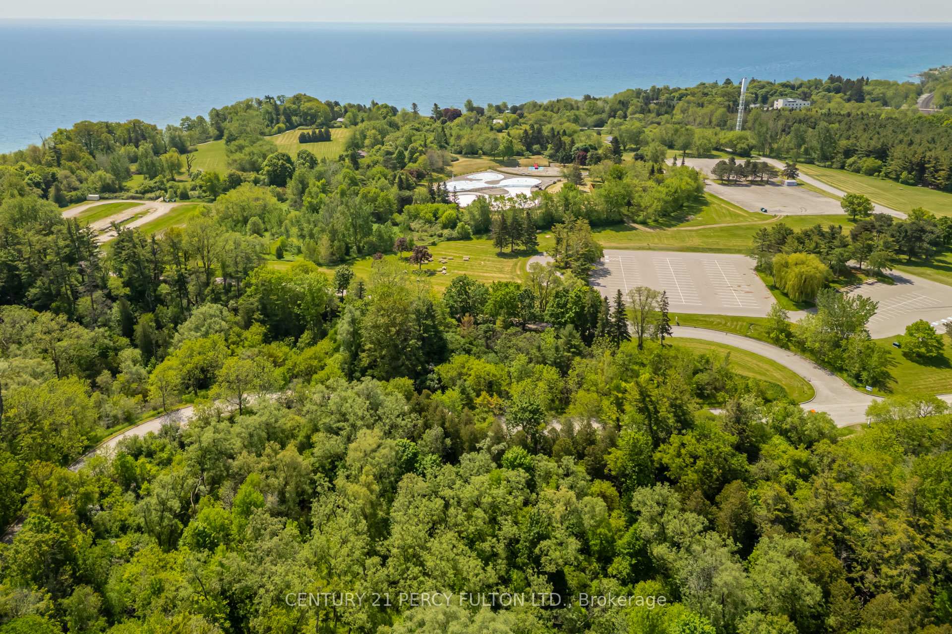 Photo 47 of 611 Atwood Crescent, Pickering, West Shore — HOMEH